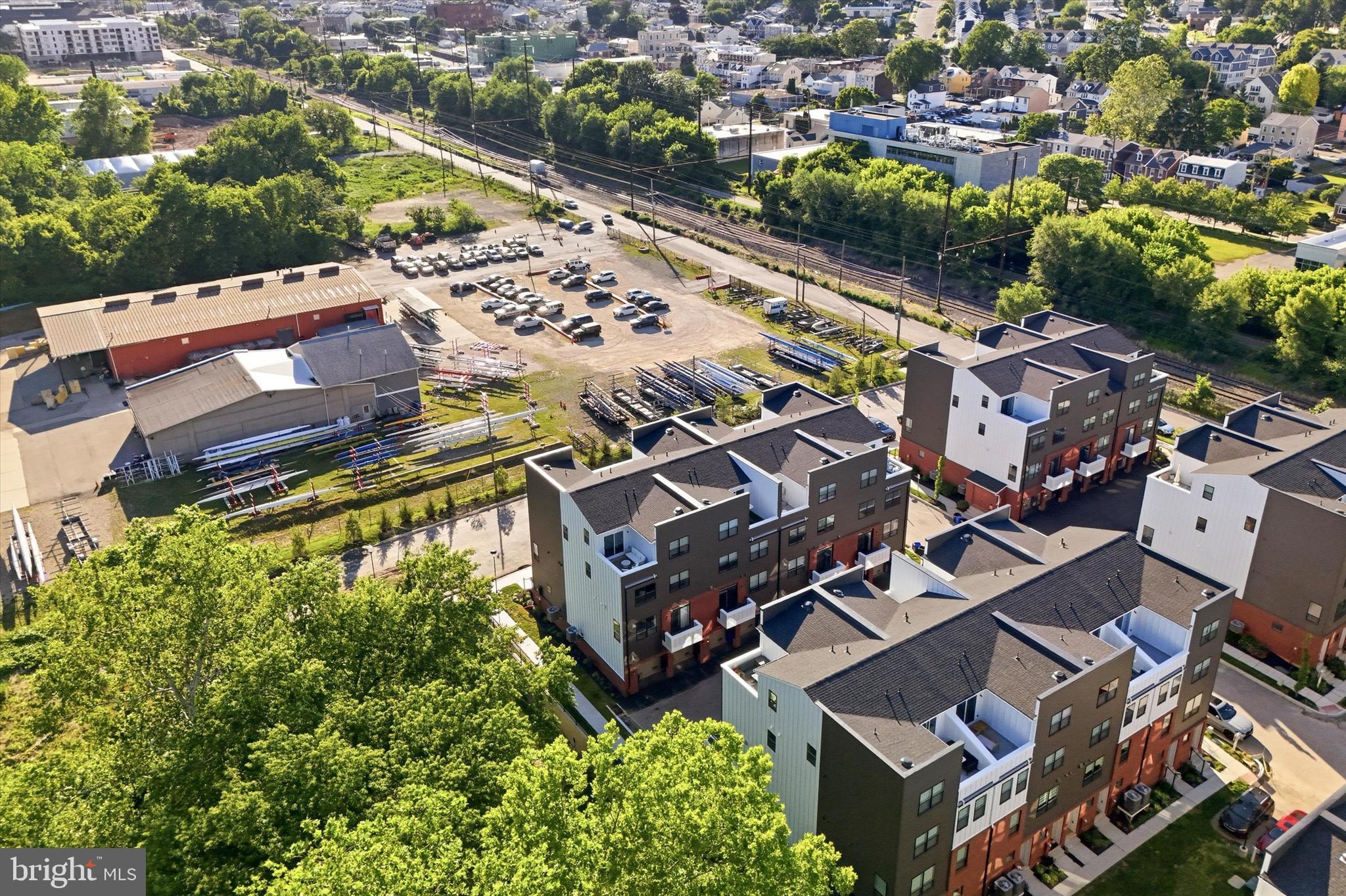 RIVER PLACE - Residential