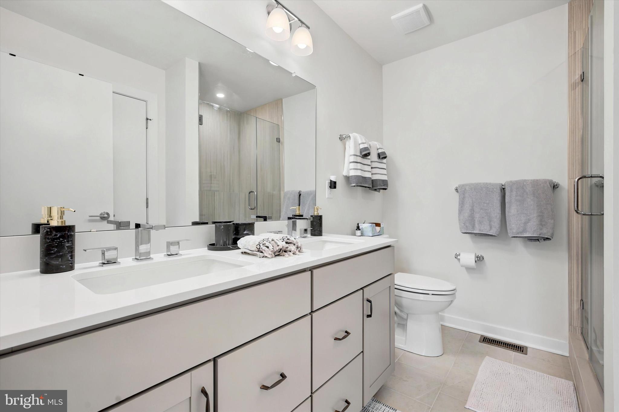 RIVER PLACE - Residential