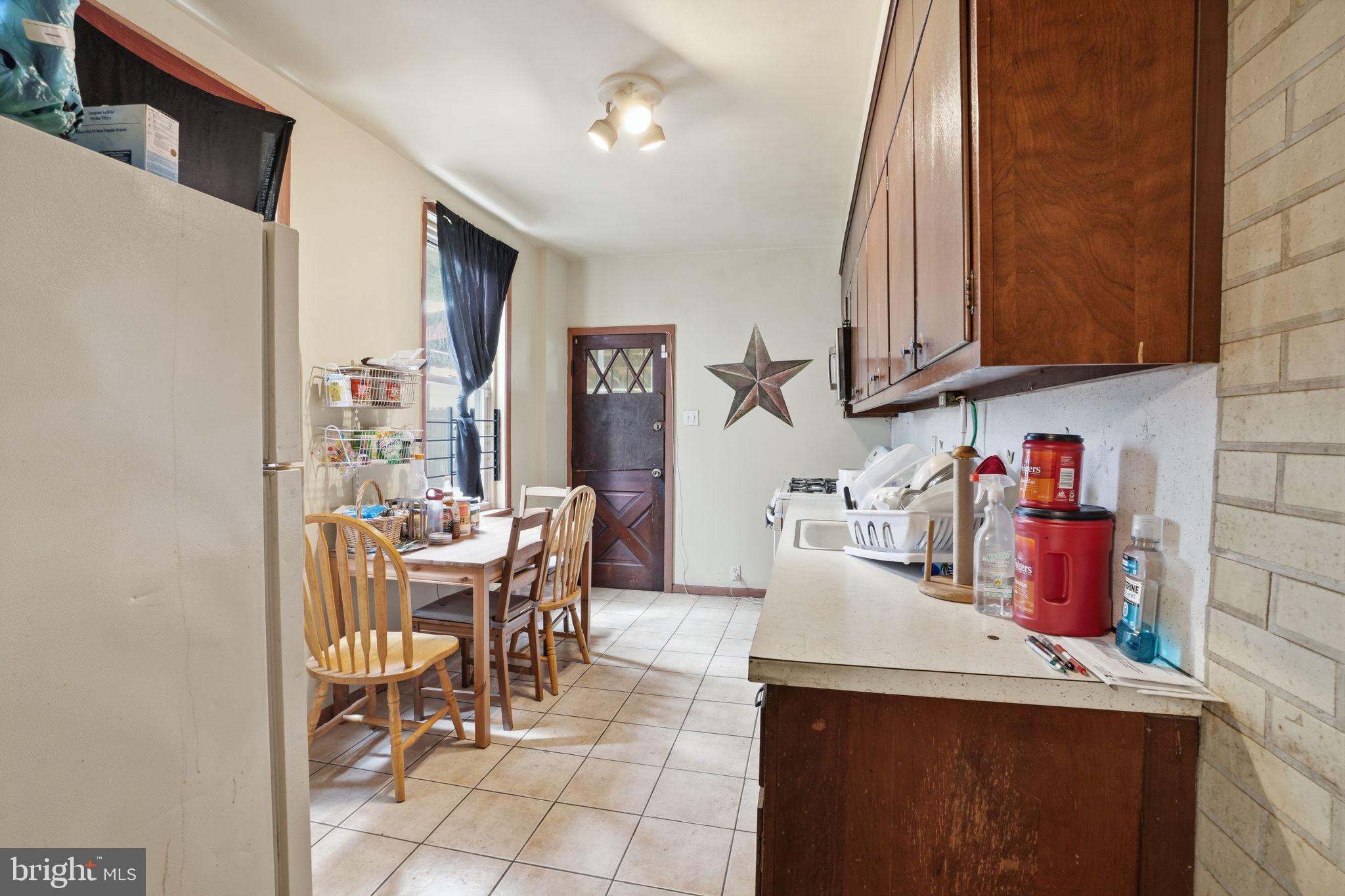 BRIDESBURG - Residential