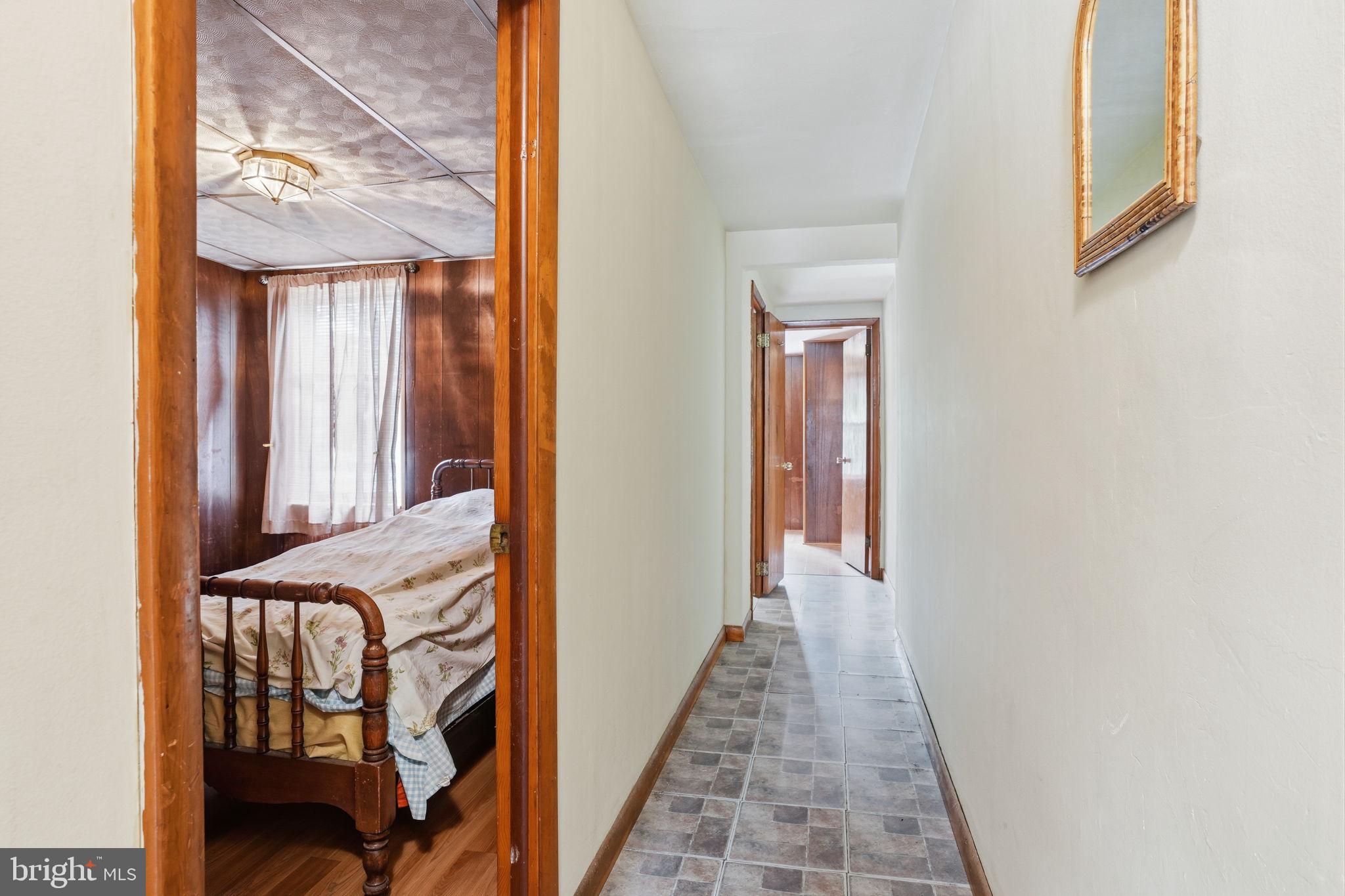 BRIDESBURG - Residential