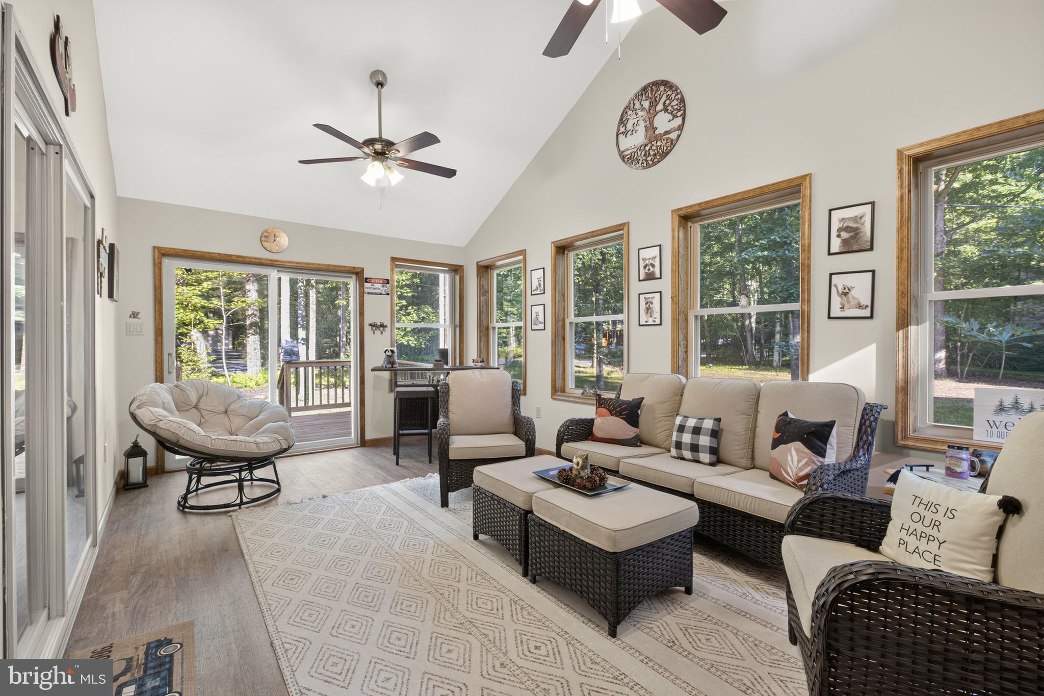 TOWAMENSING TRAILS - Residential