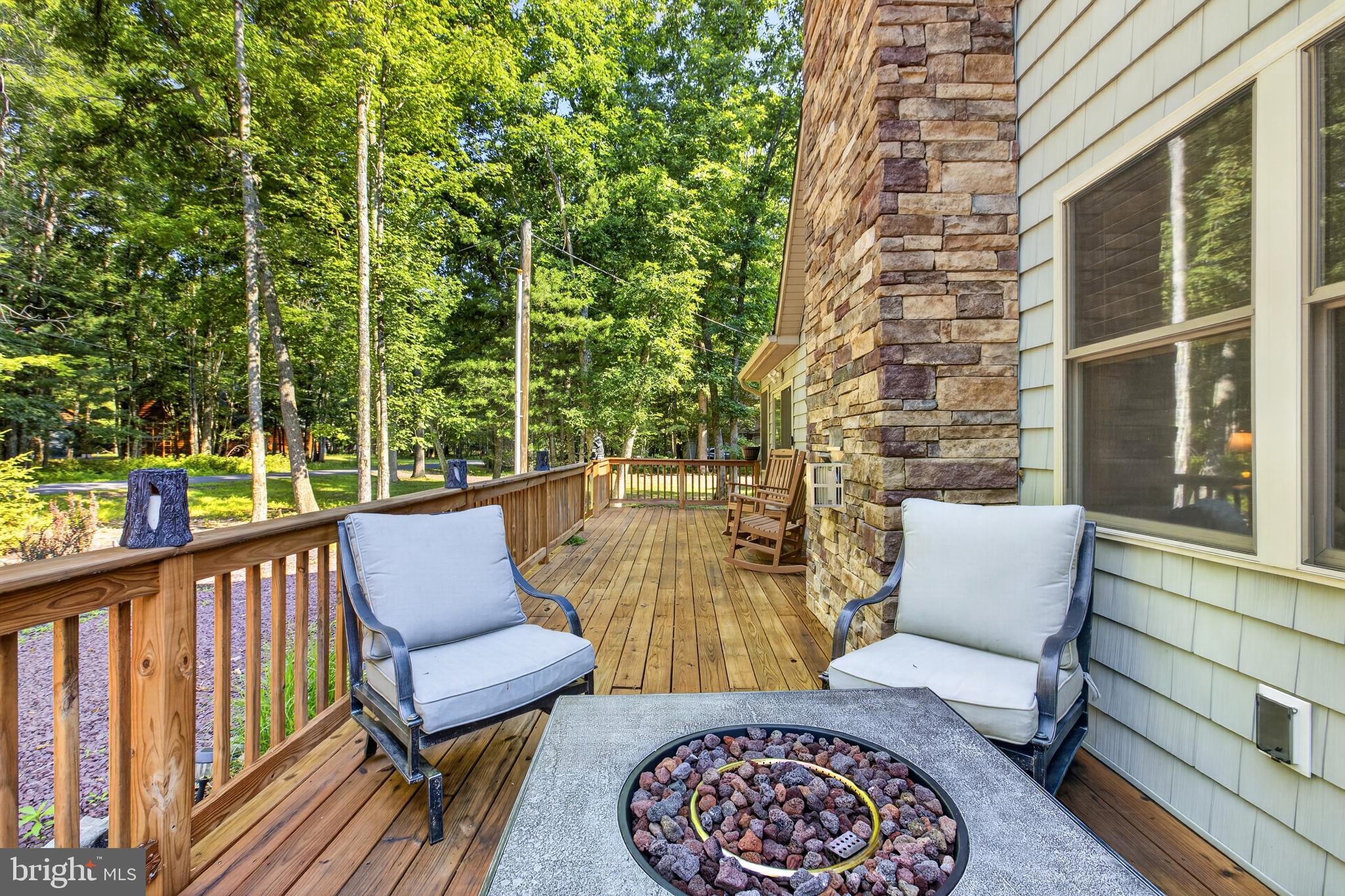 TOWAMENSING TRAILS - Residential