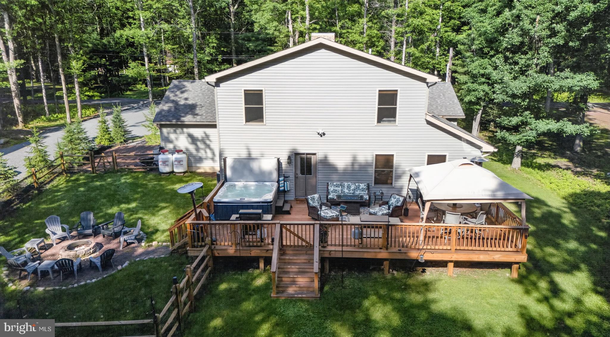 TOWAMENSING TRAILS - Residential