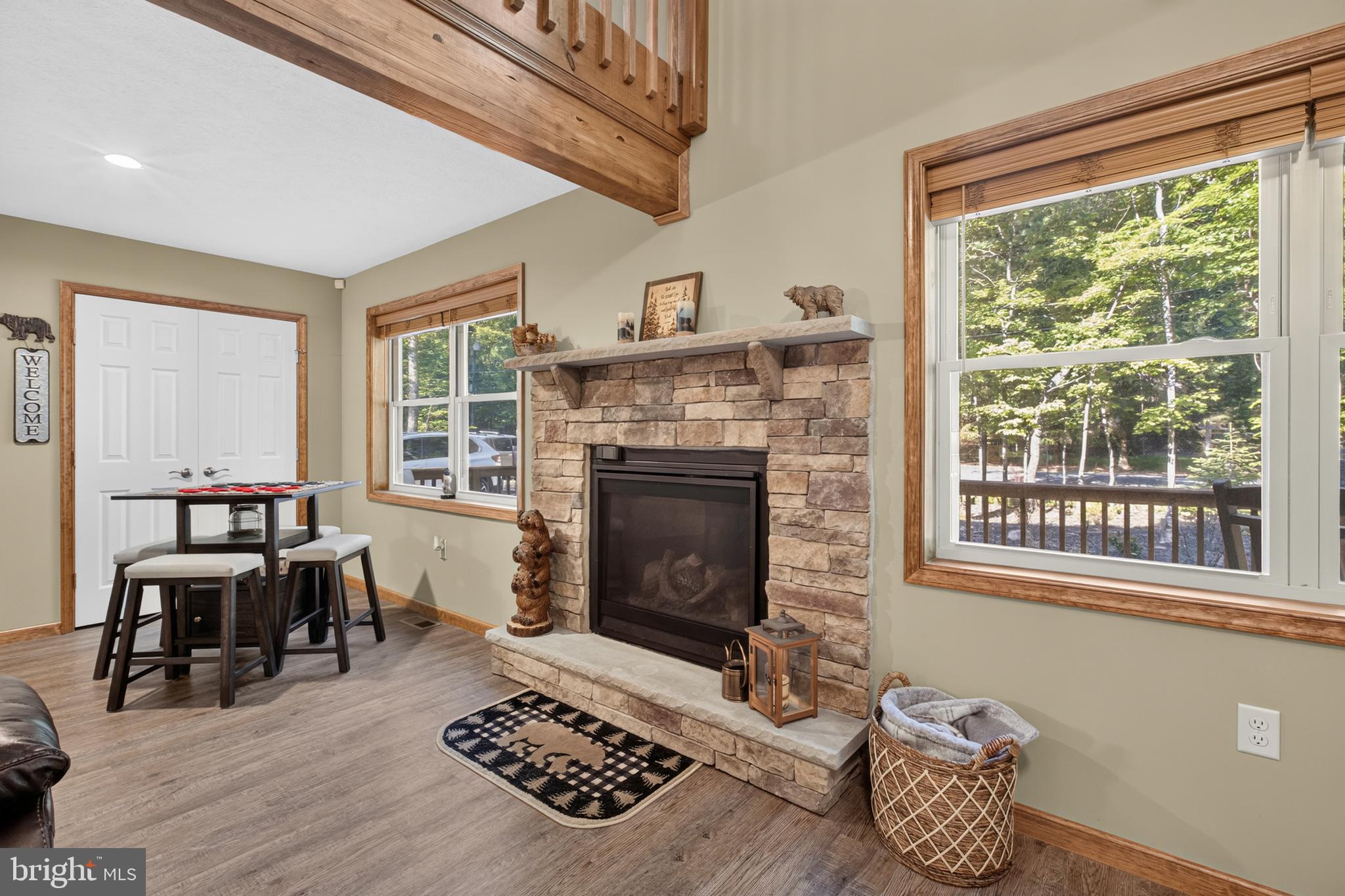 TOWAMENSING TRAILS - Residential