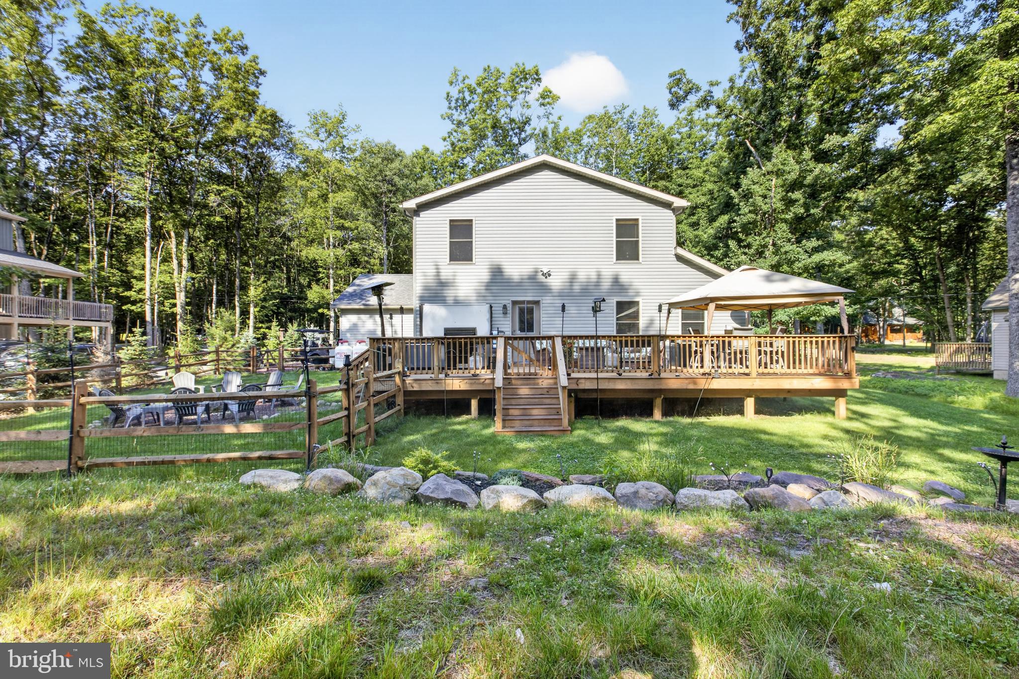TOWAMENSING TRAILS - Residential