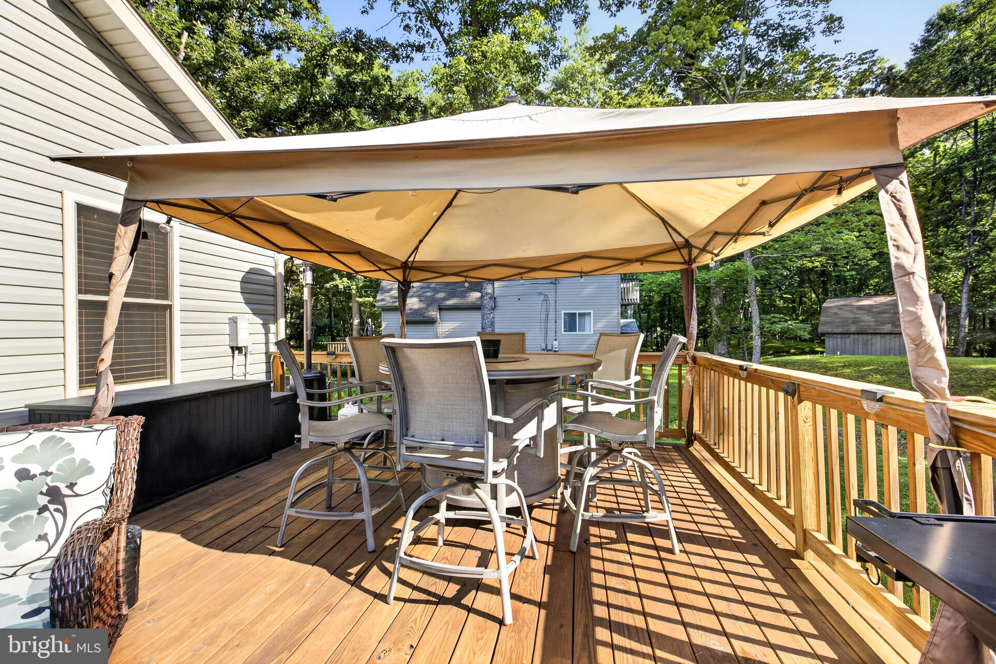 TOWAMENSING TRAILS - Residential