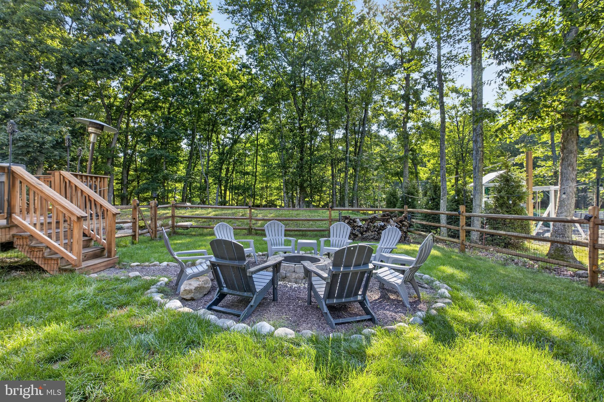 TOWAMENSING TRAILS - Residential