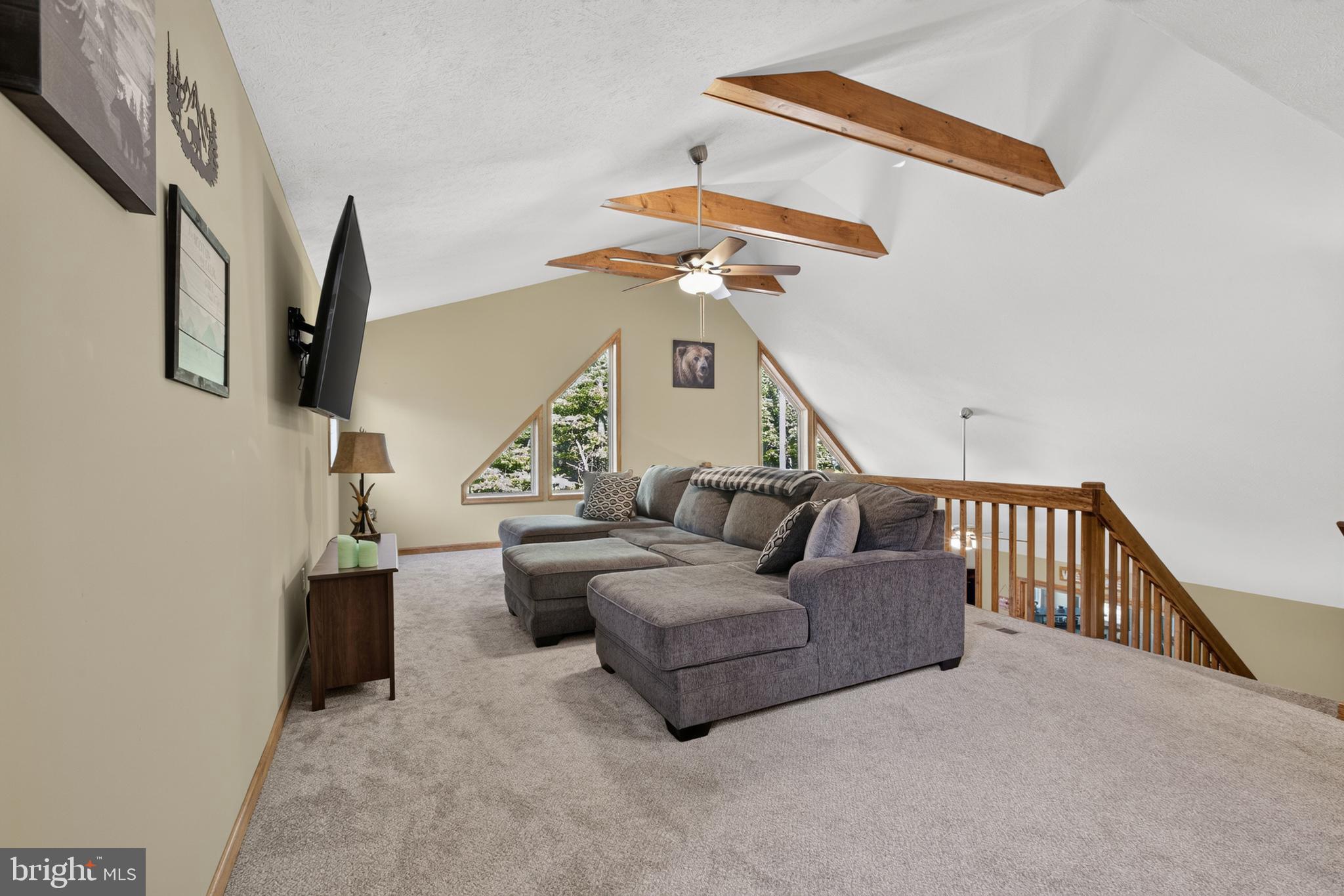 TOWAMENSING TRAILS - Residential