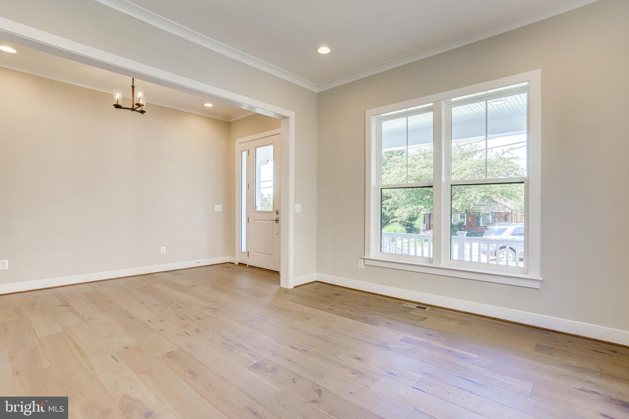 VIENNA WOODS - Residential