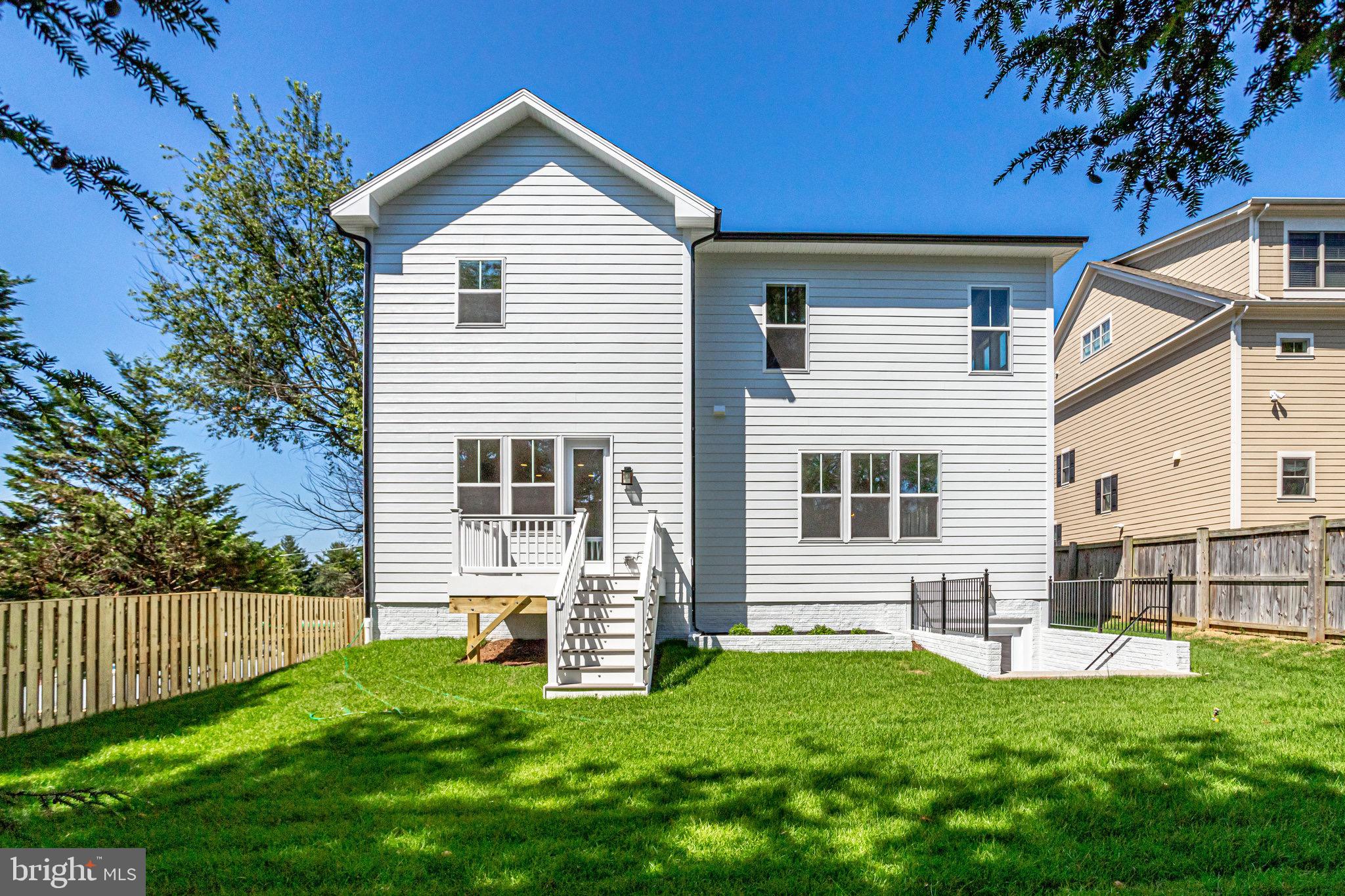 VIENNA WOODS - Residential