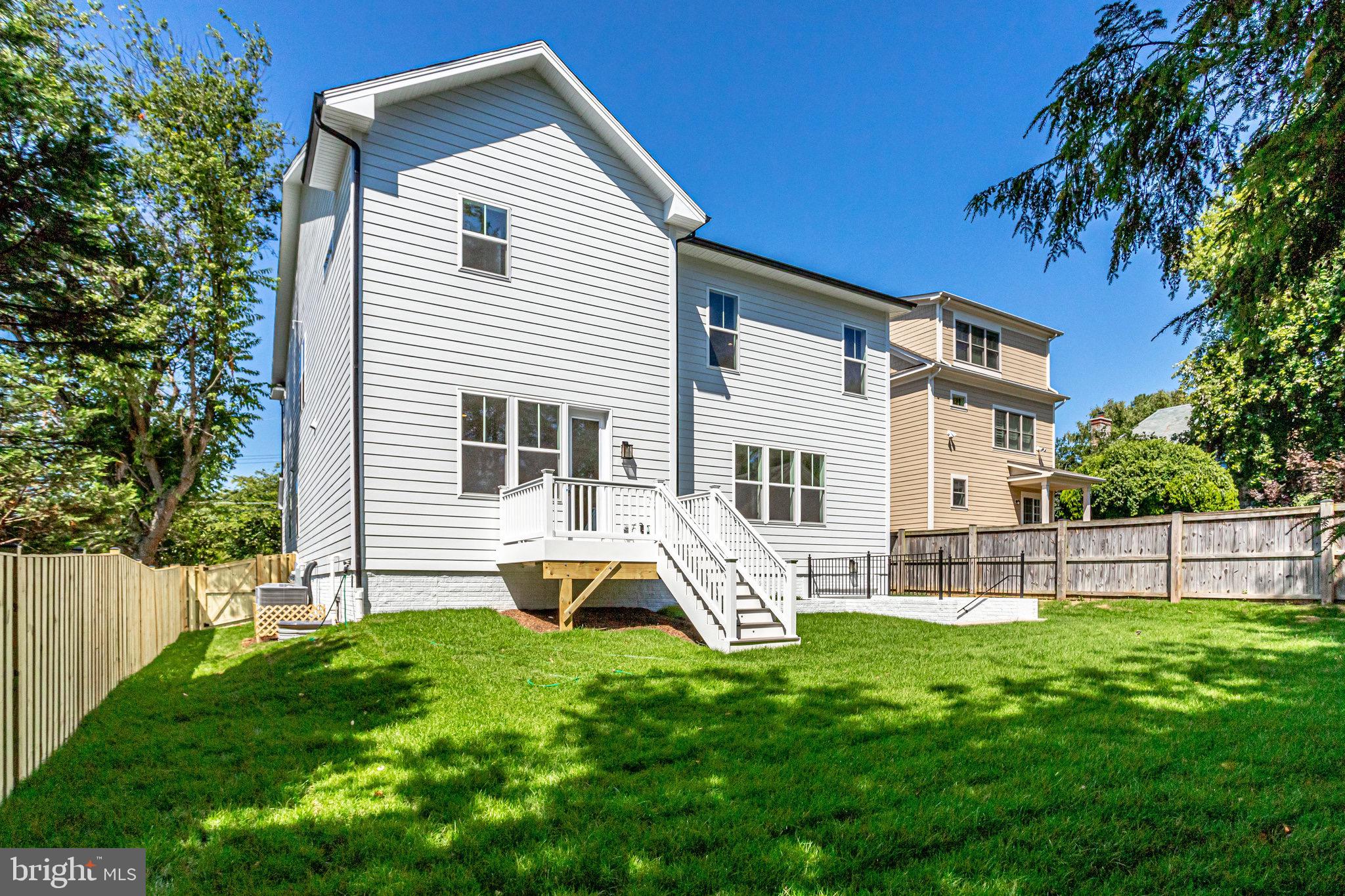 VIENNA WOODS - Residential