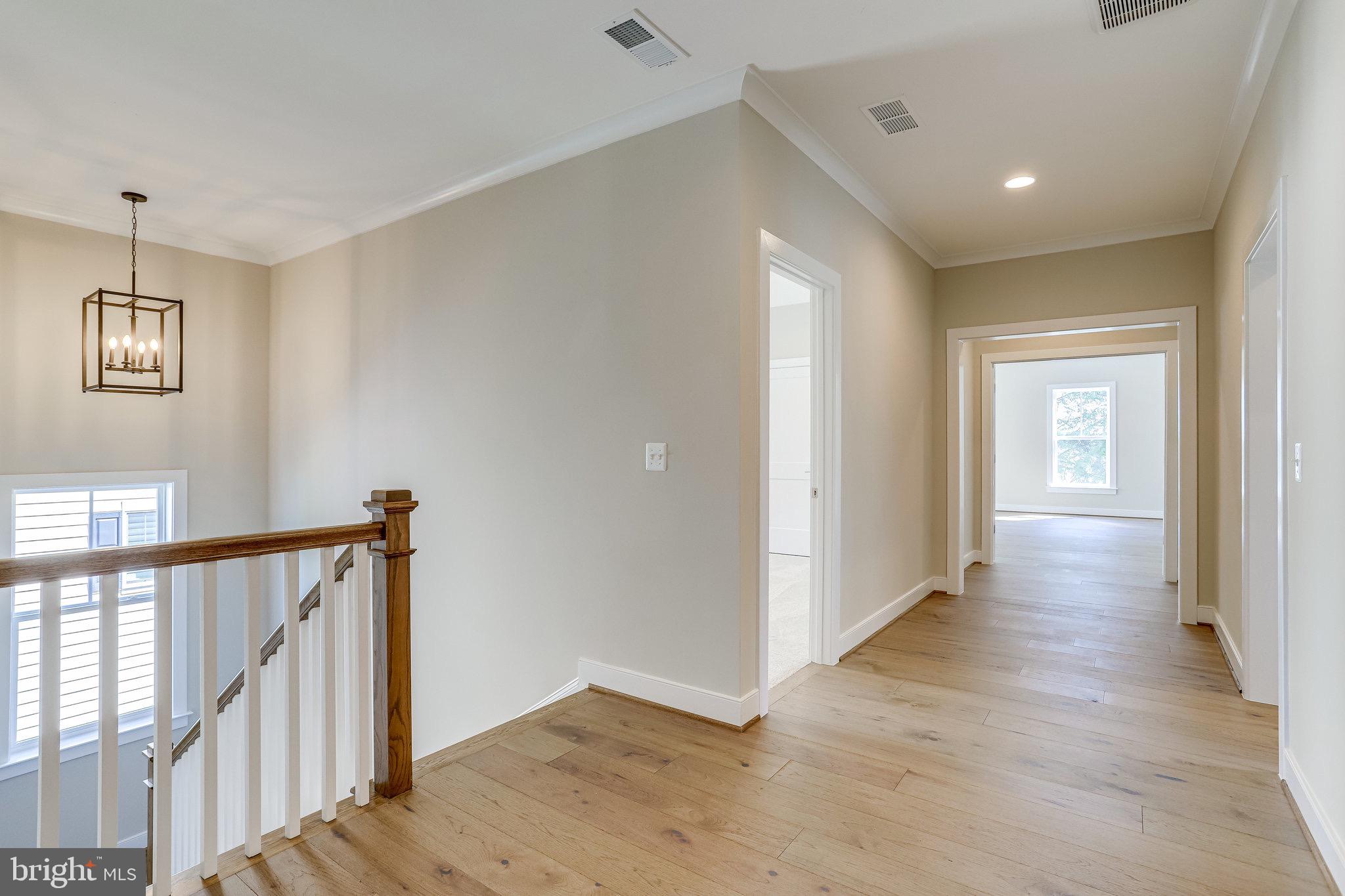 VIENNA WOODS - Residential