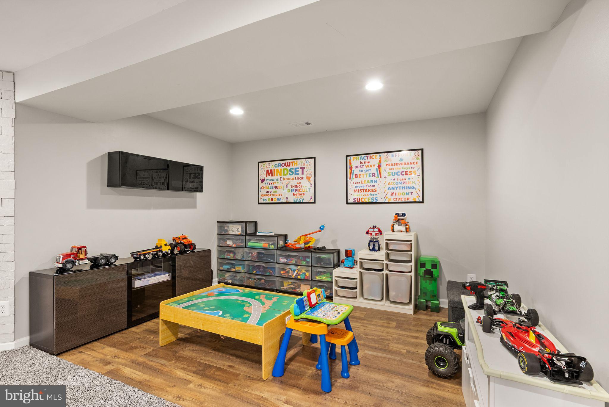 KIRKPATRICK FARMS - Residential