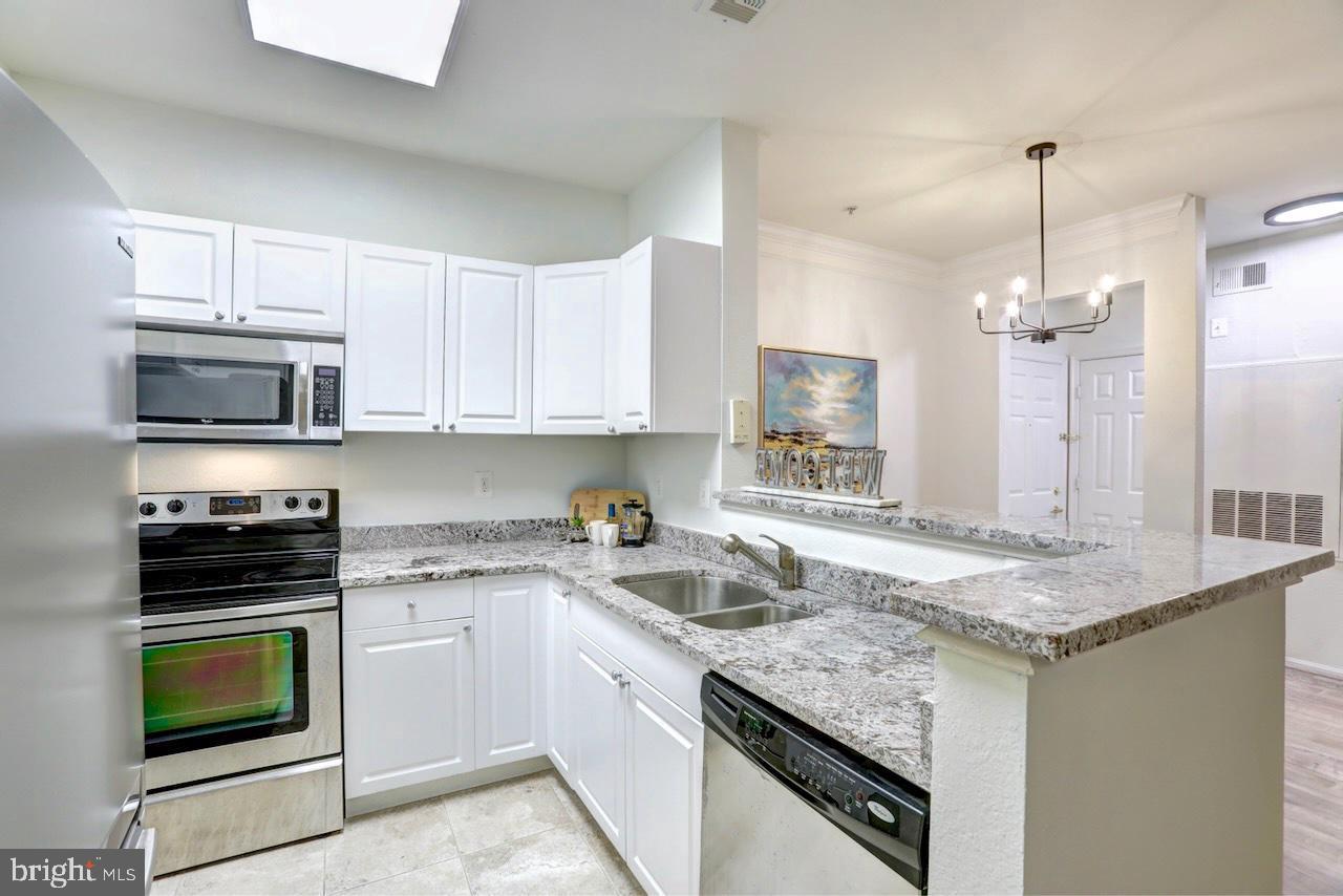 GATES OF MCLEAN - Residential Lease