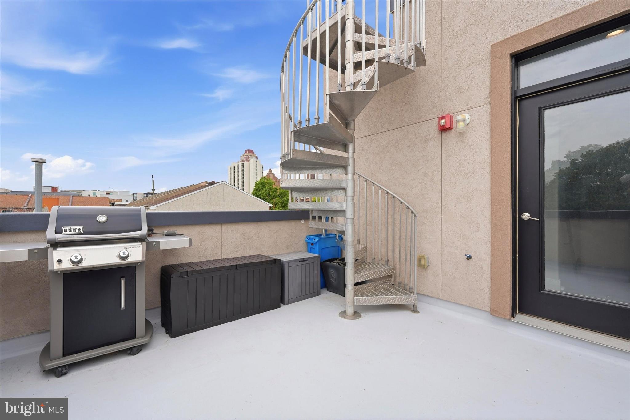 HAWTHORNE - Residential Income