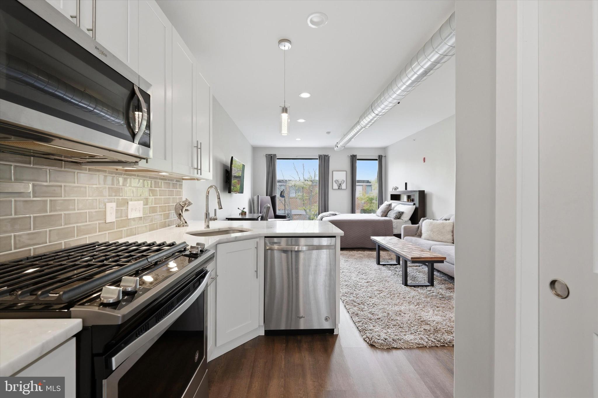 HAWTHORNE - Residential Income