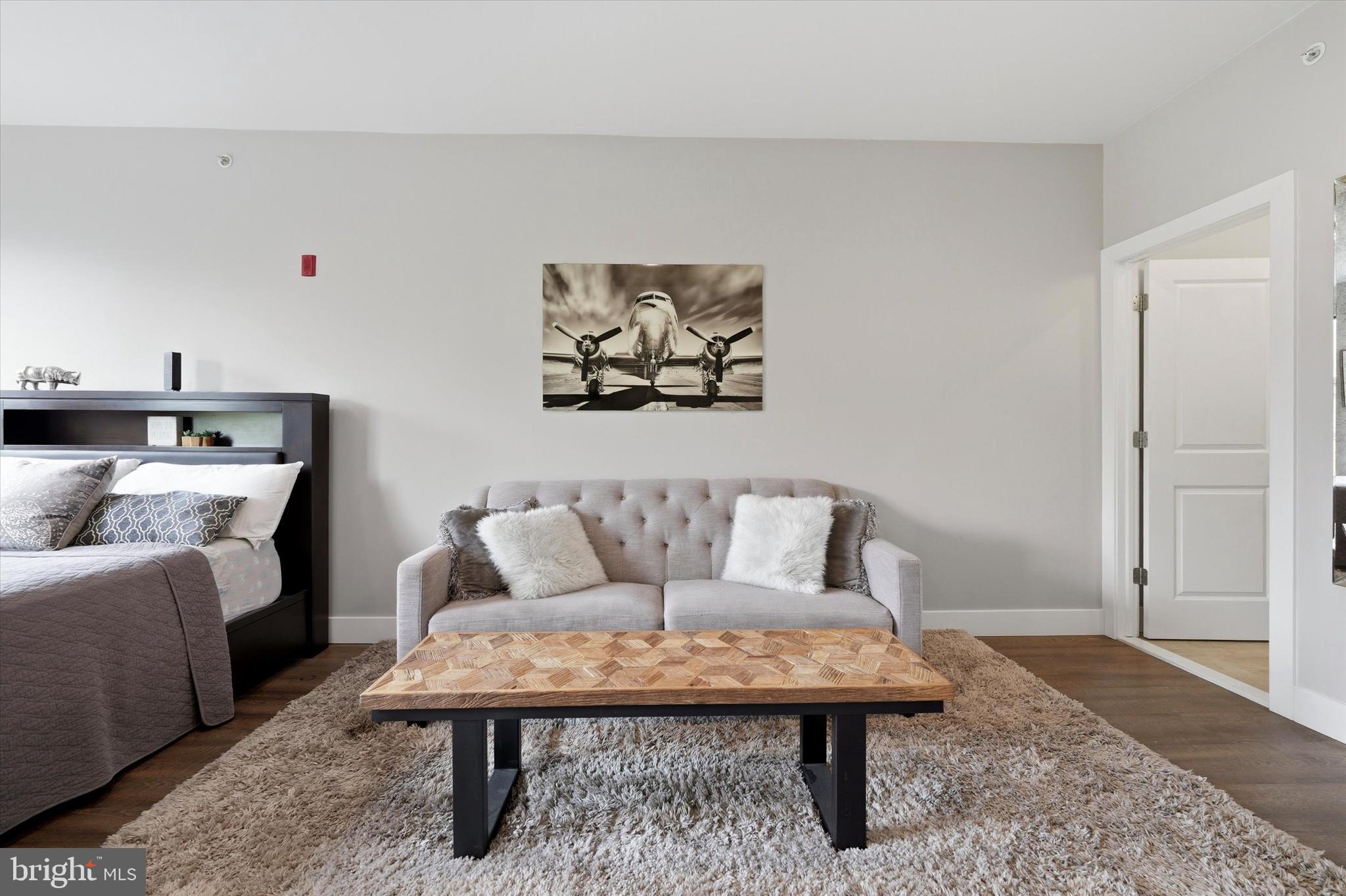 HAWTHORNE - Residential Income