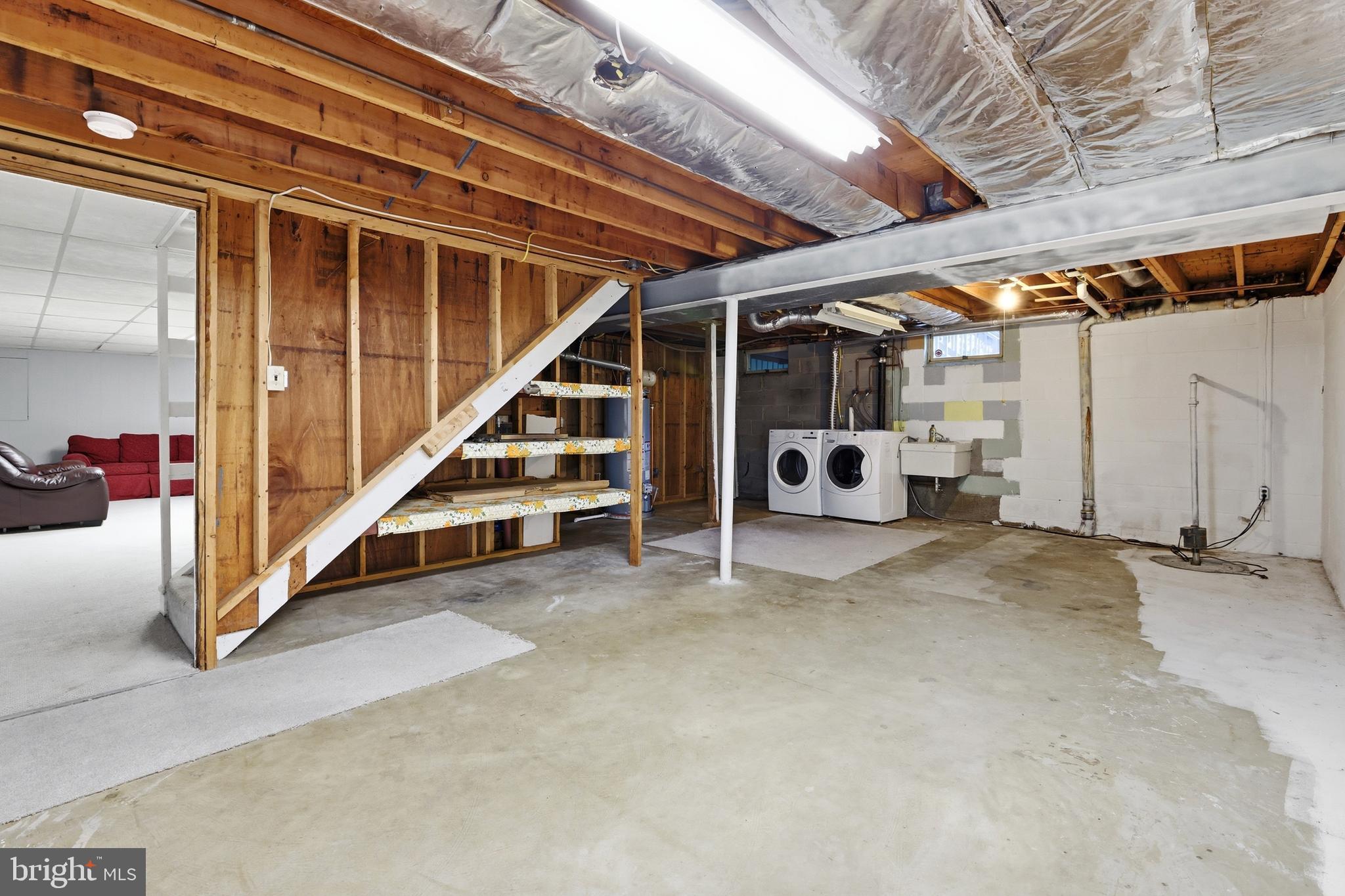 BAY HILLS - Residential