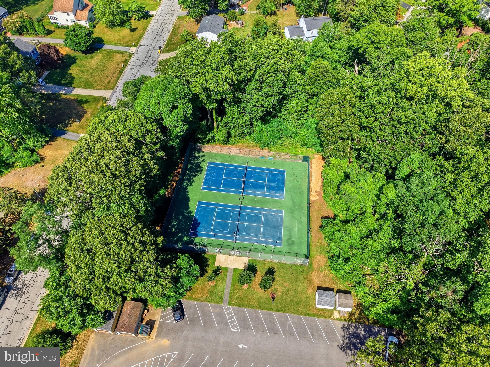 BAY HILLS - Residential