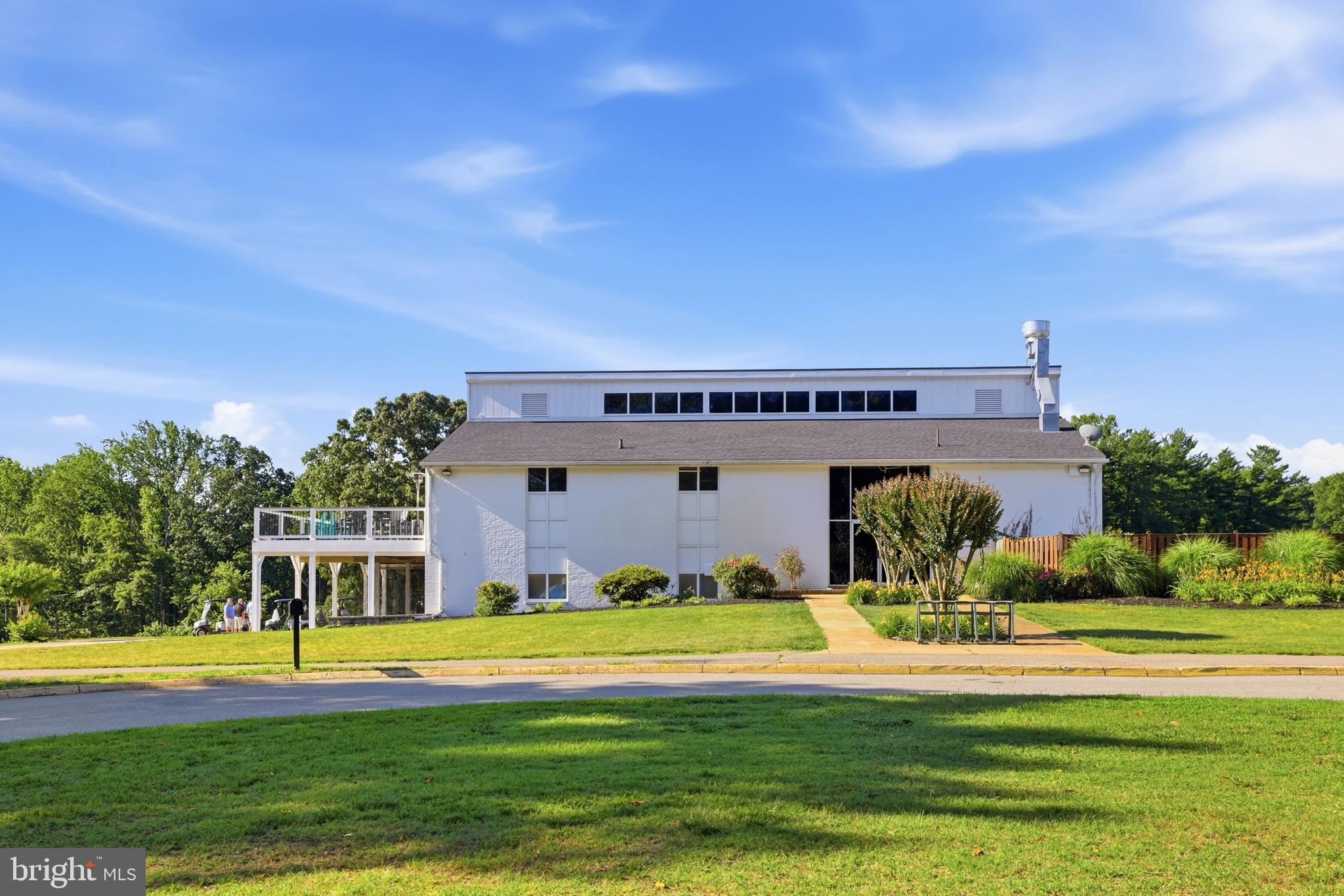 BAY HILLS - Residential
