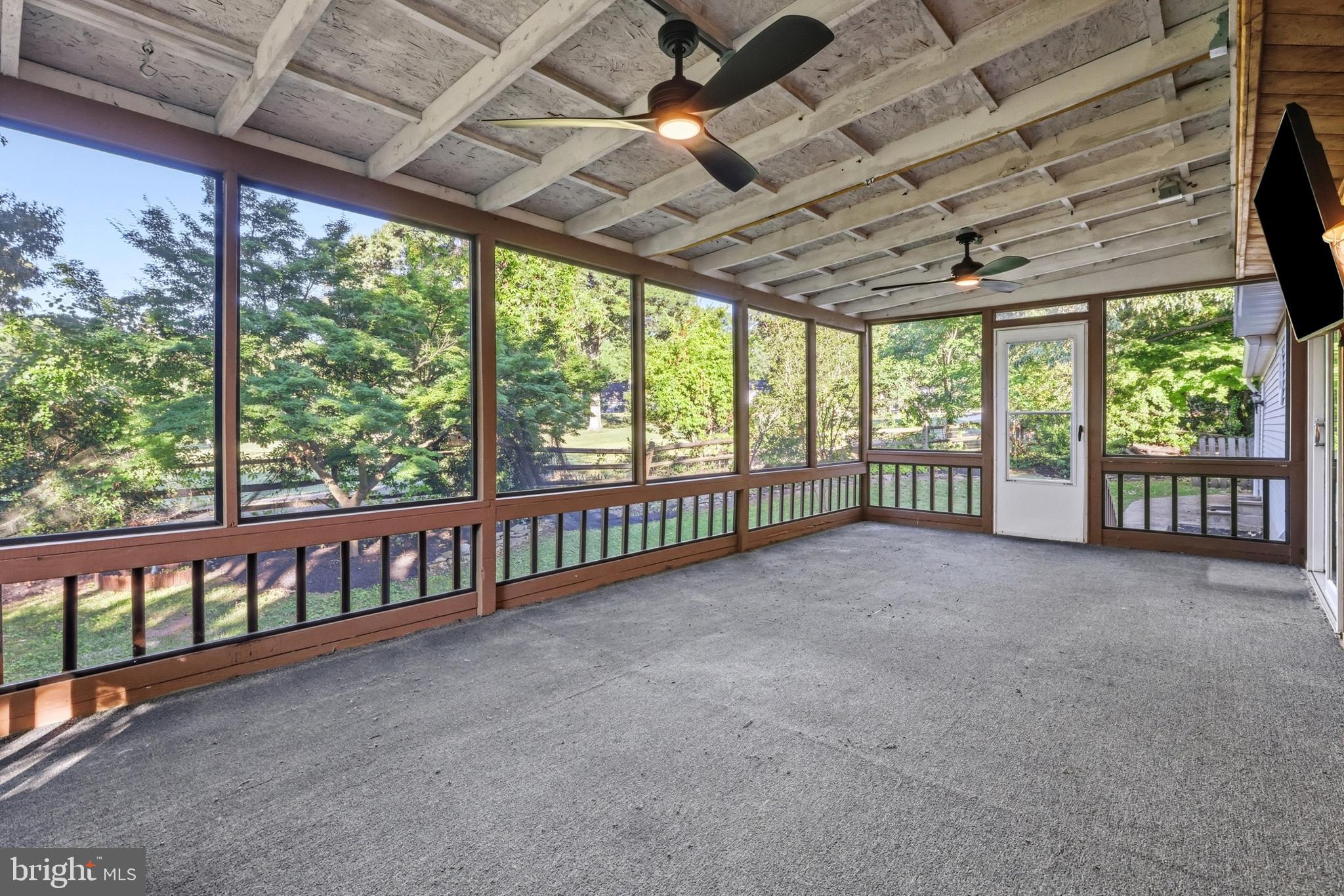 BAY HILLS - Residential