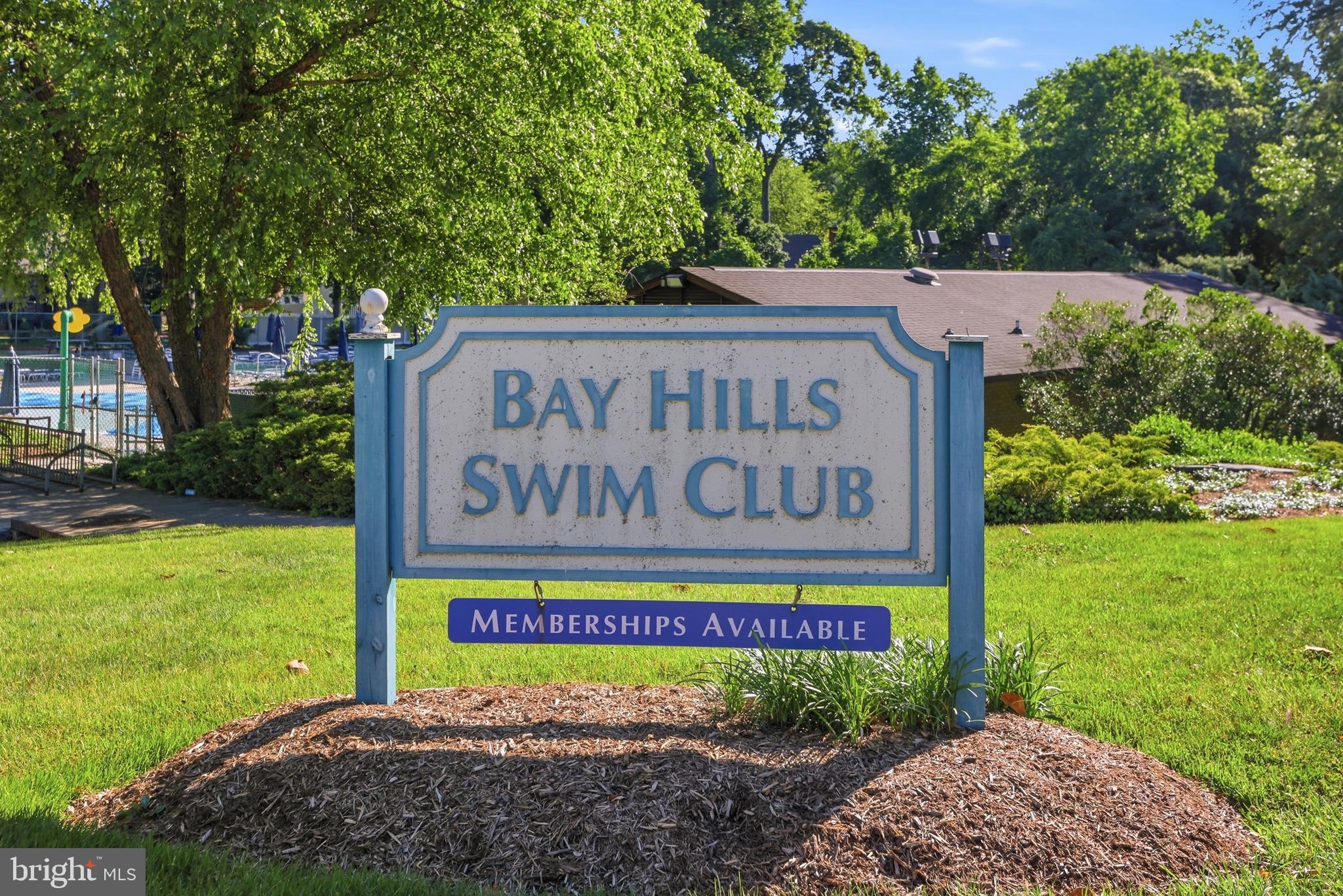 BAY HILLS - Residential
