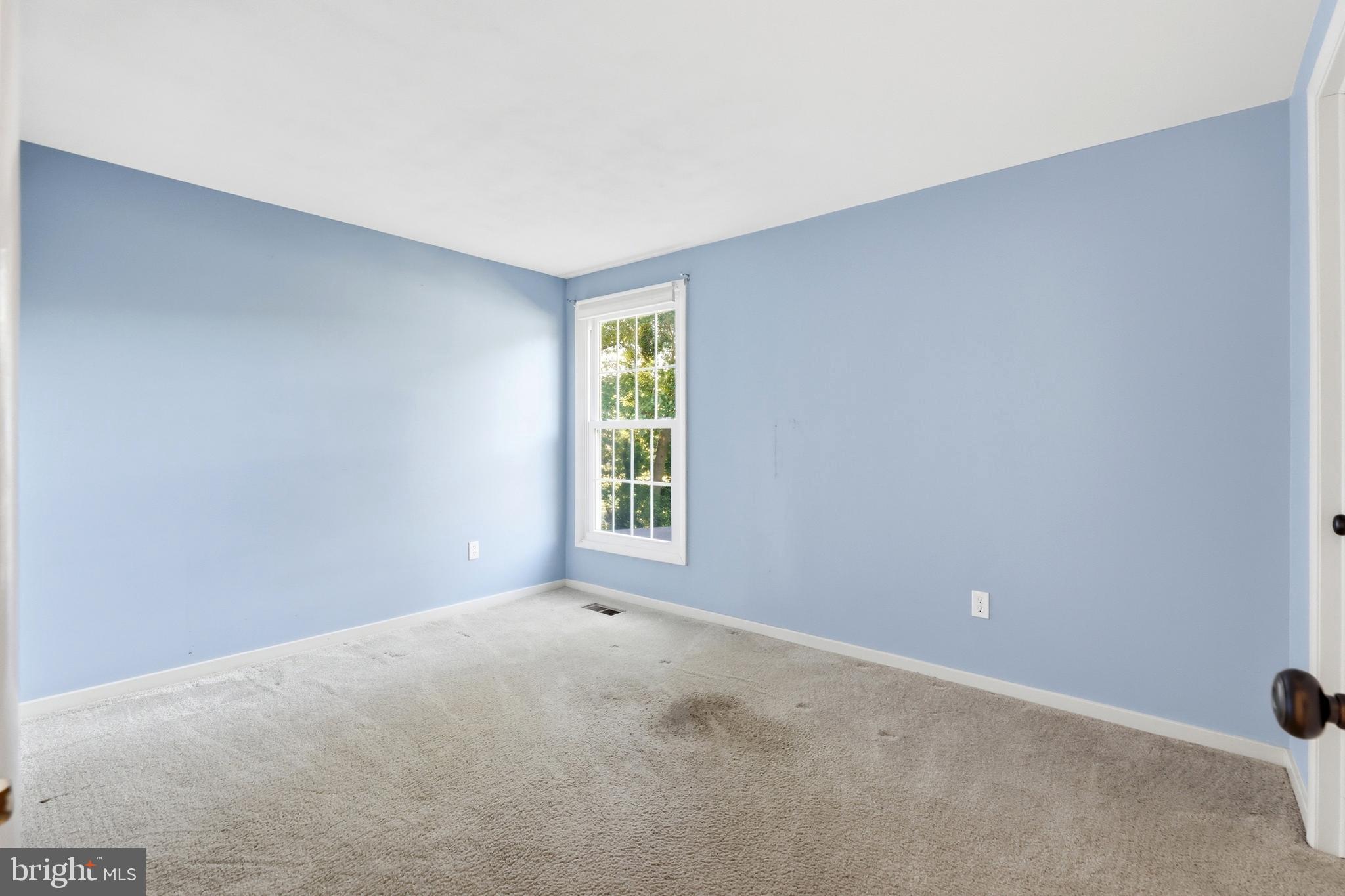 BAY HILLS - Residential