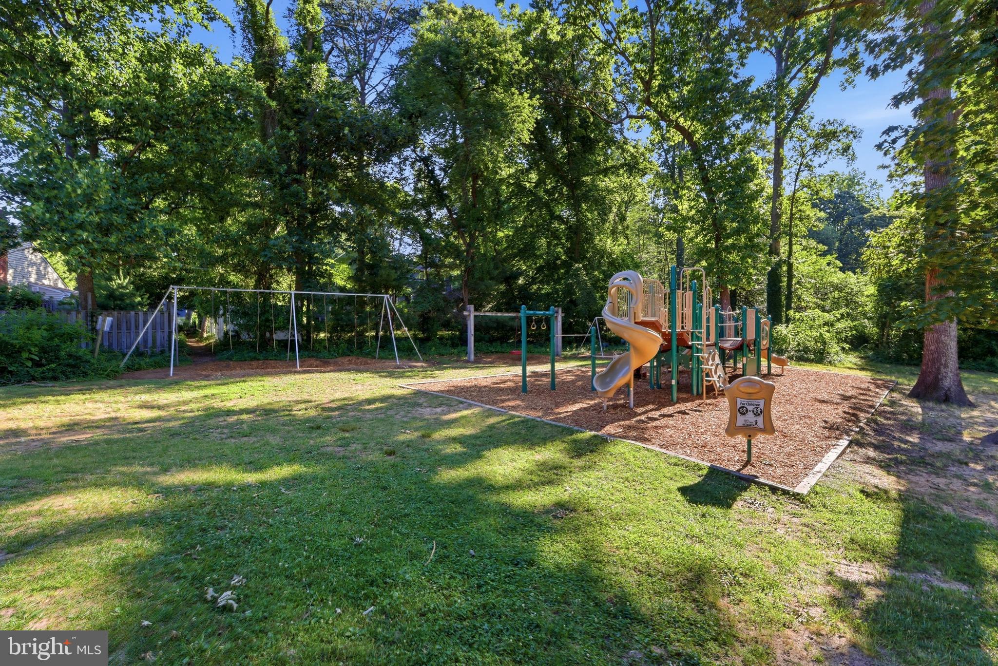 BAY HILLS - Residential