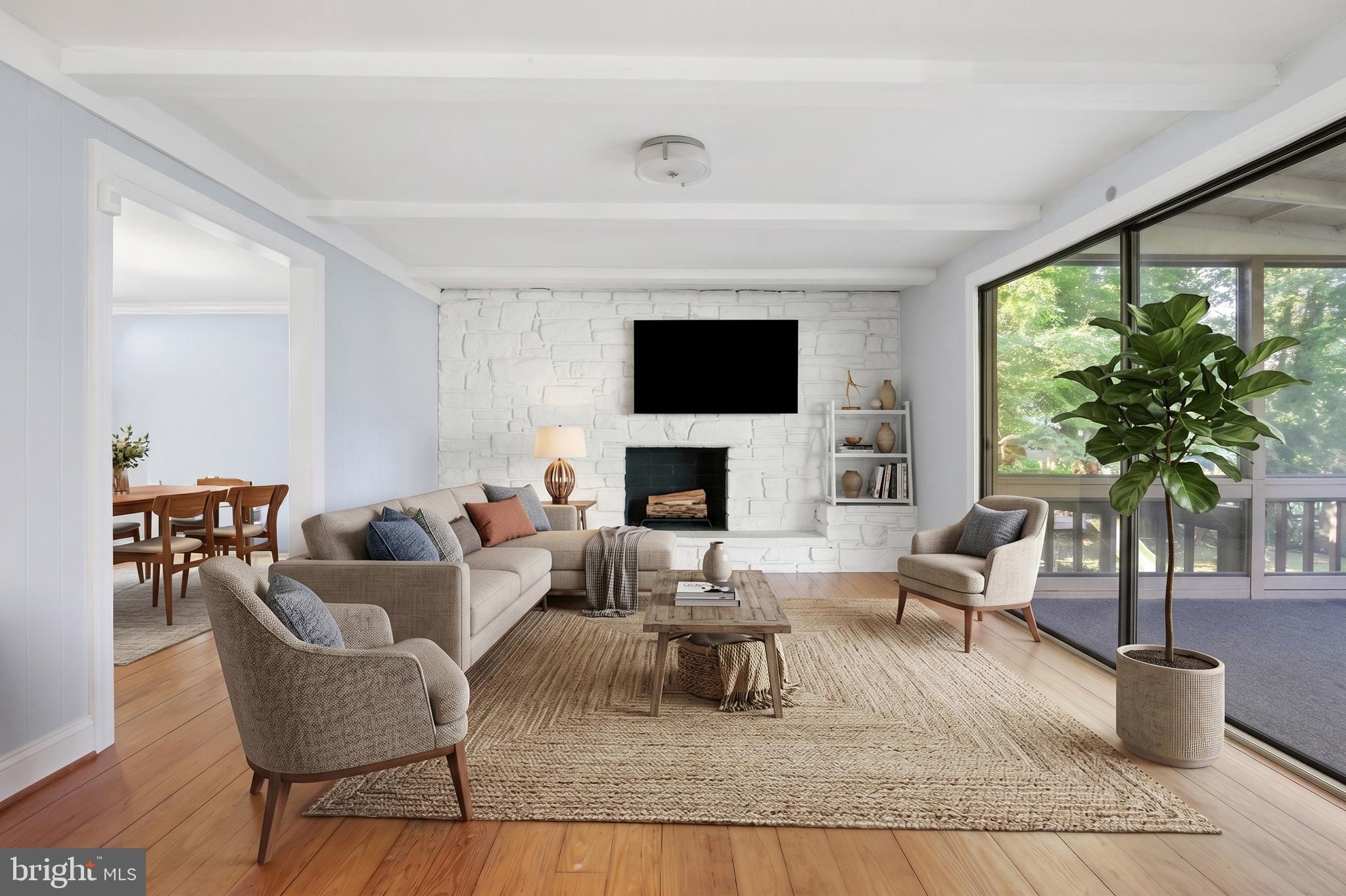 BAY HILLS - Residential