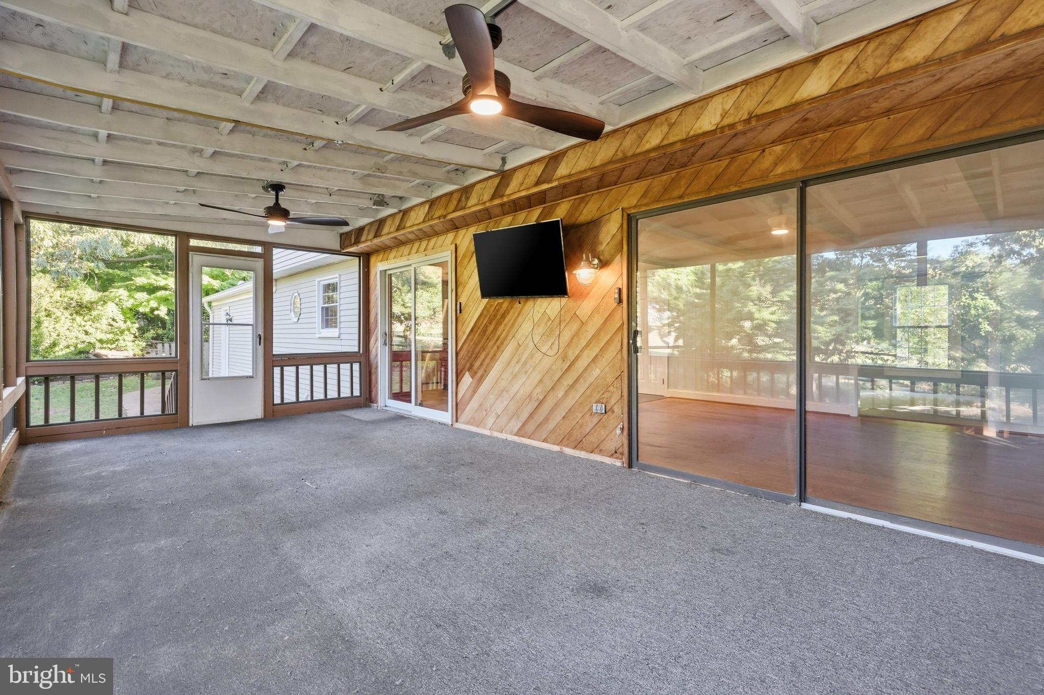 BAY HILLS - Residential