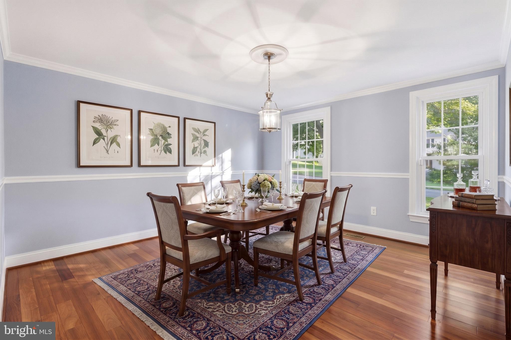 BAY HILLS - Residential