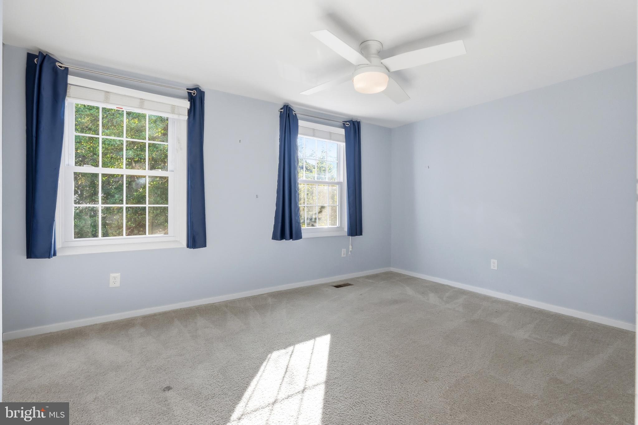 BAY HILLS - Residential