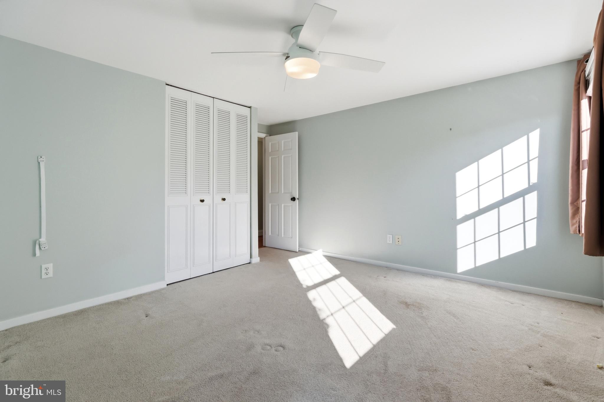 BAY HILLS - Residential