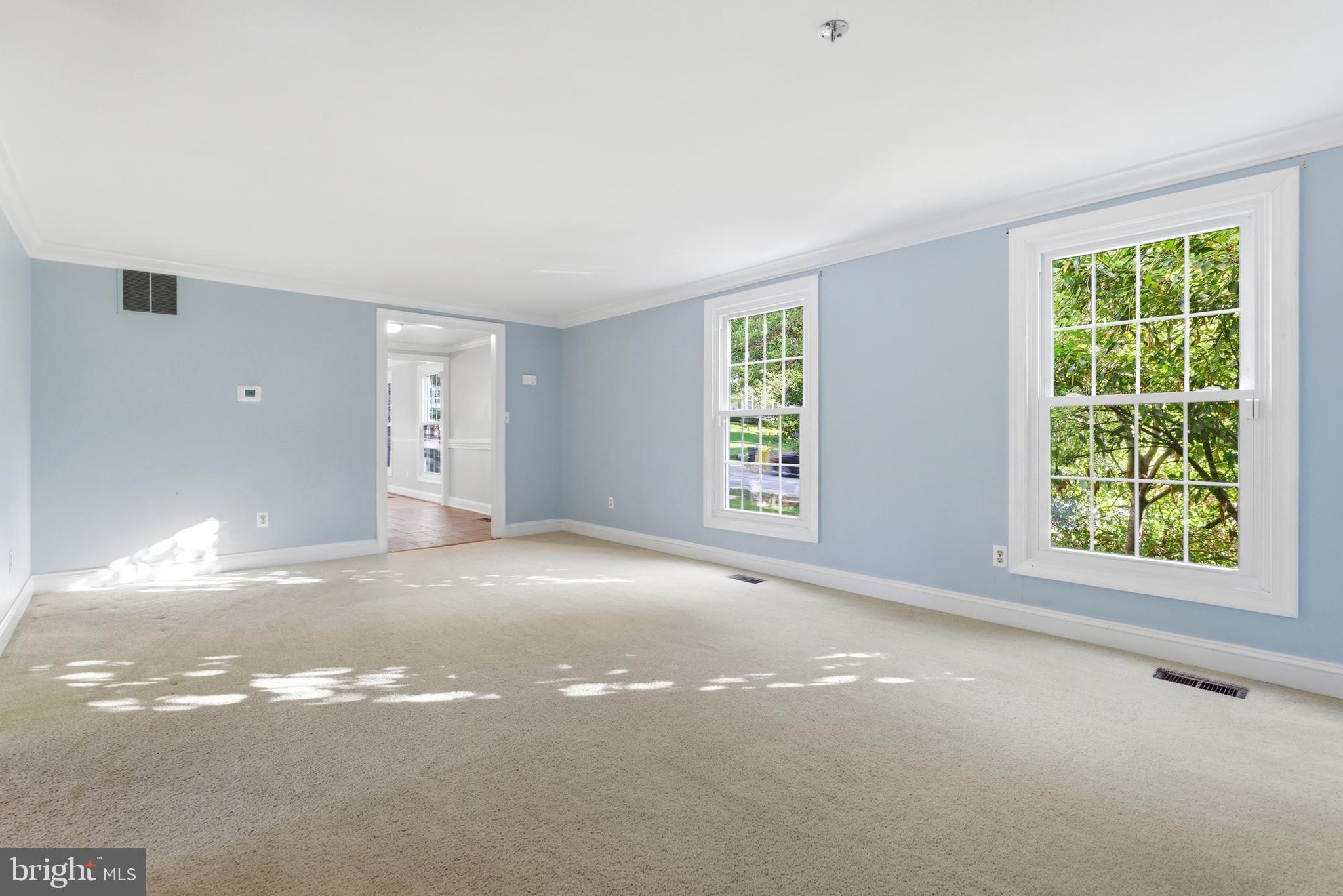BAY HILLS - Residential