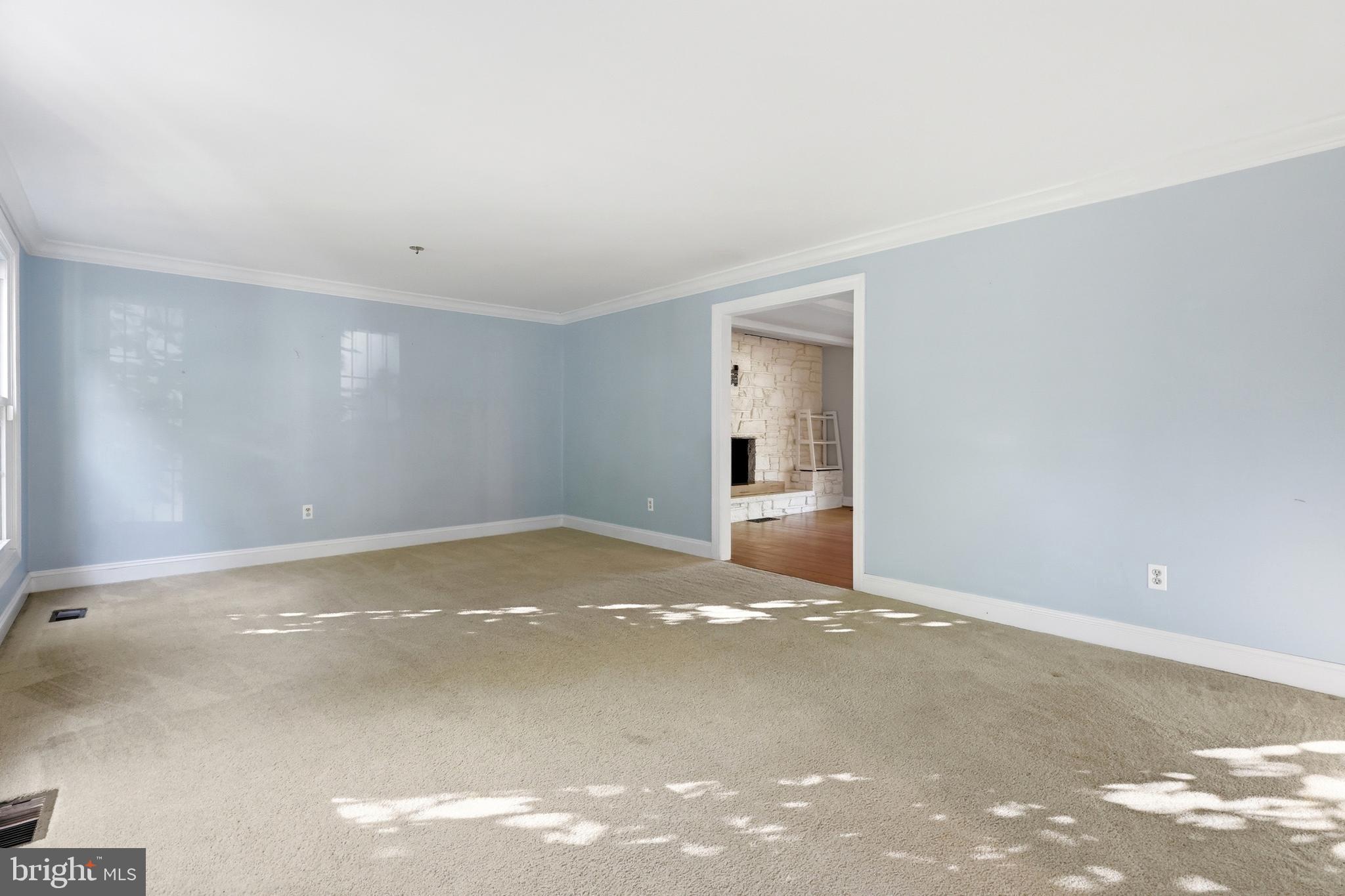 BAY HILLS - Residential