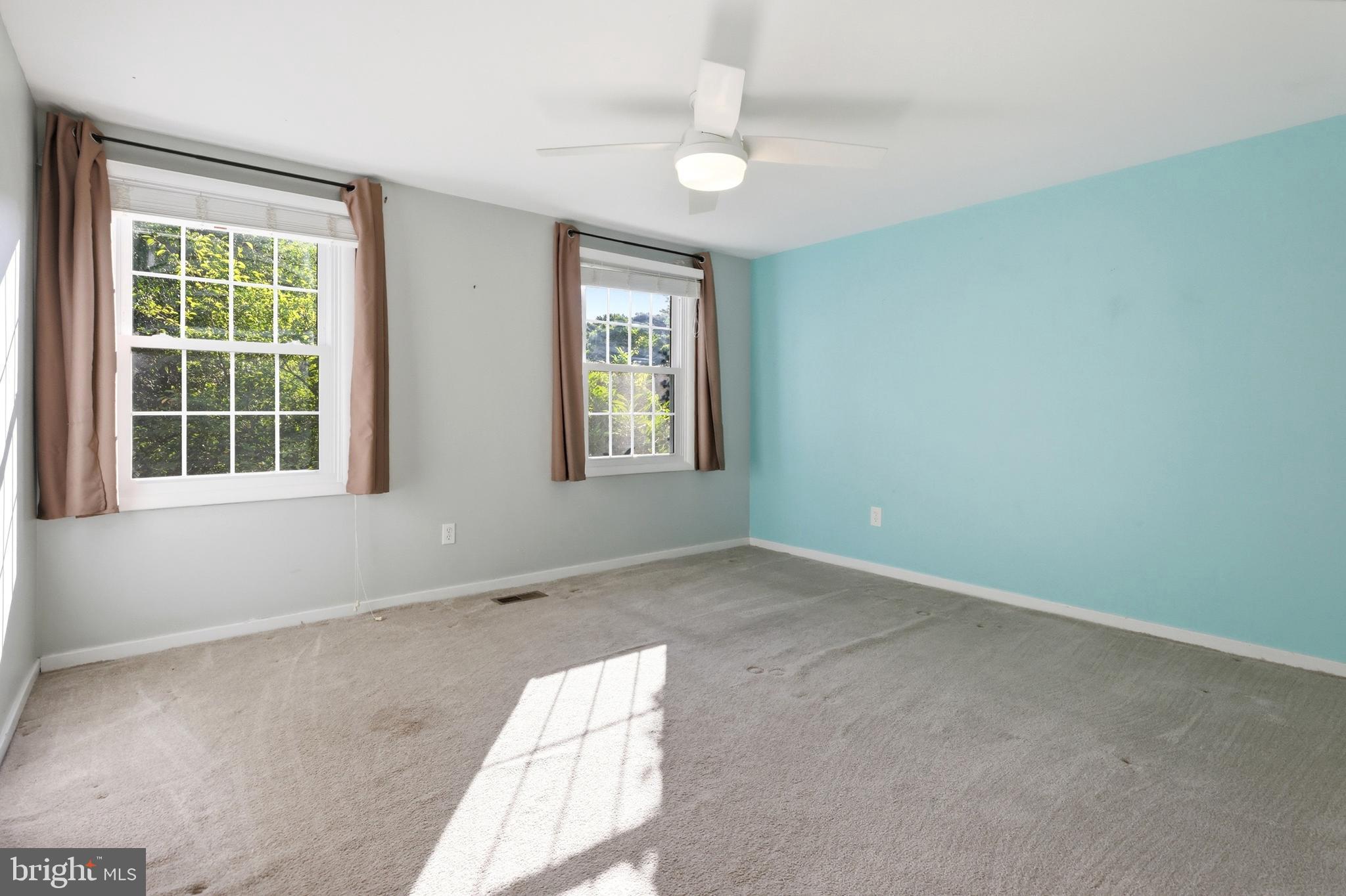 BAY HILLS - Residential