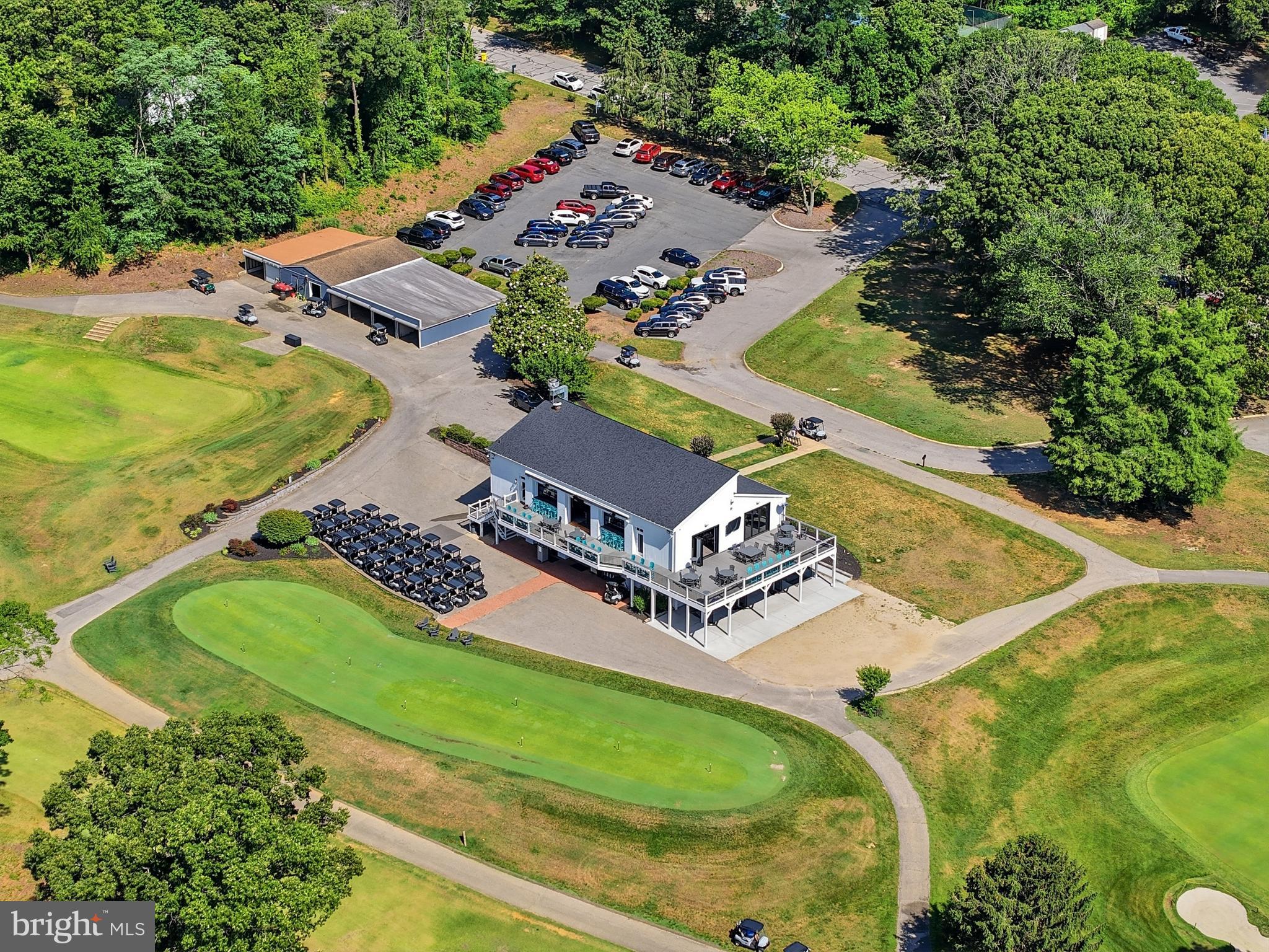 BAY HILLS - Residential