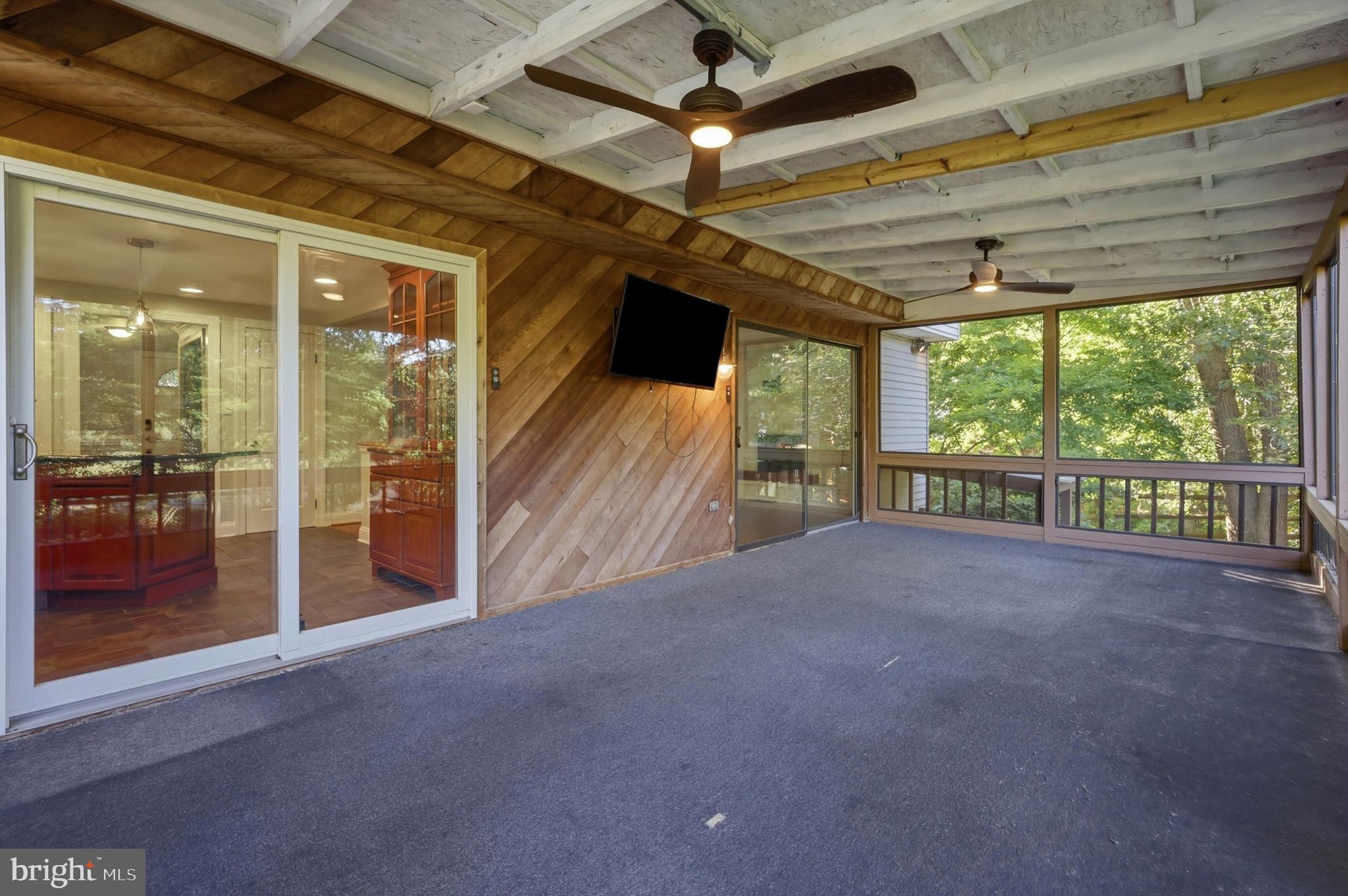 BAY HILLS - Residential