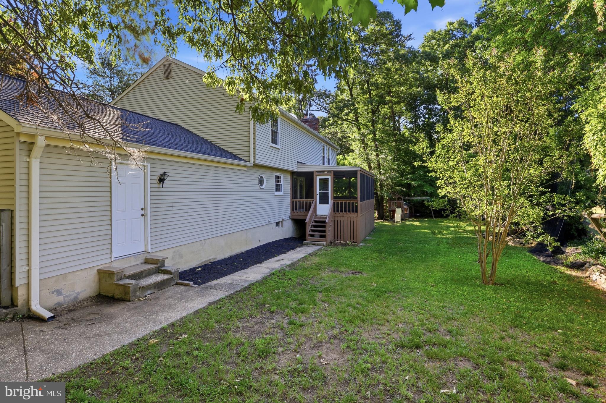 BAY HILLS - Residential