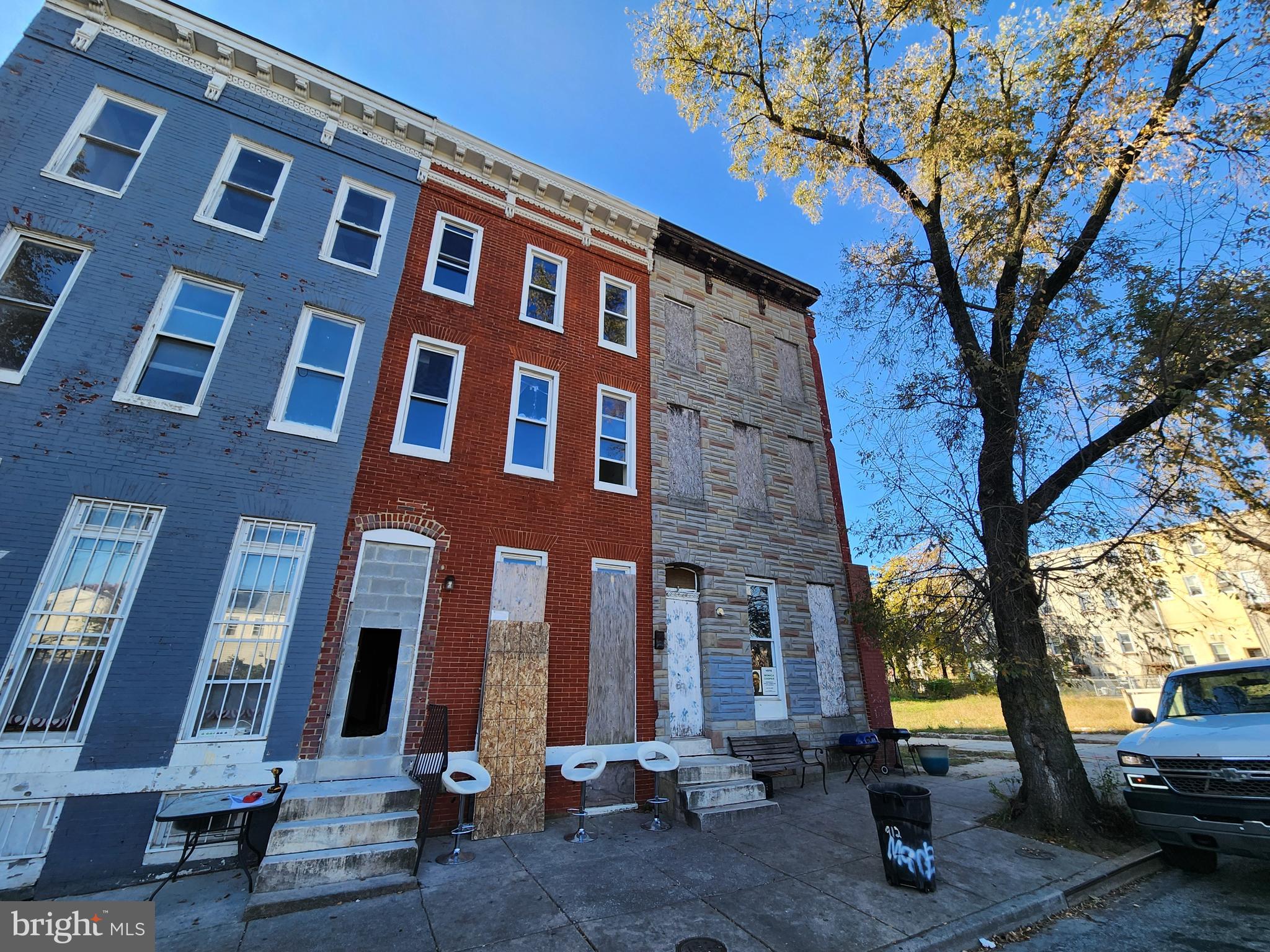 SANDTOWN-WINCHESTER - Residential