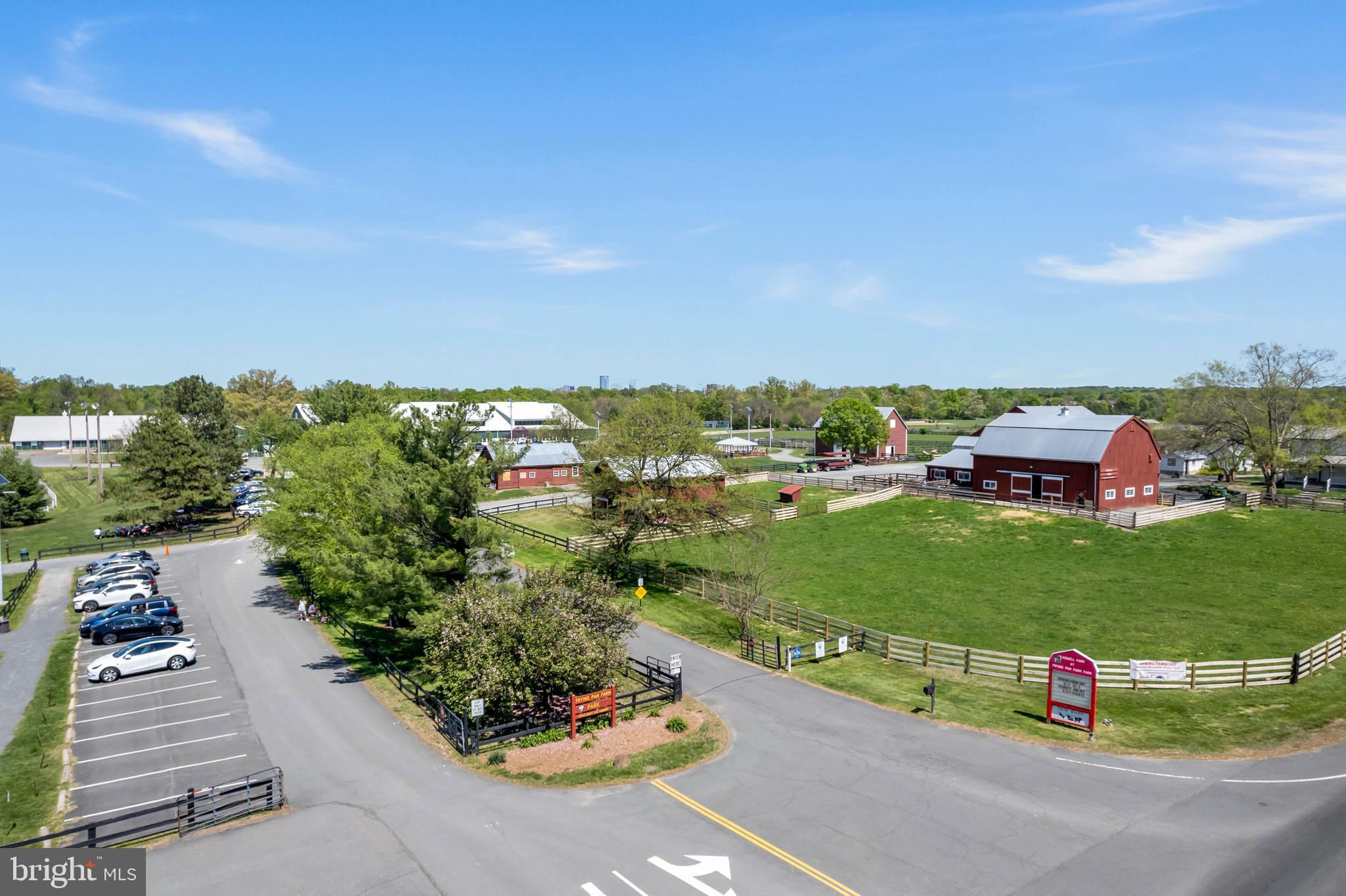 MONROE MANOR - Residential