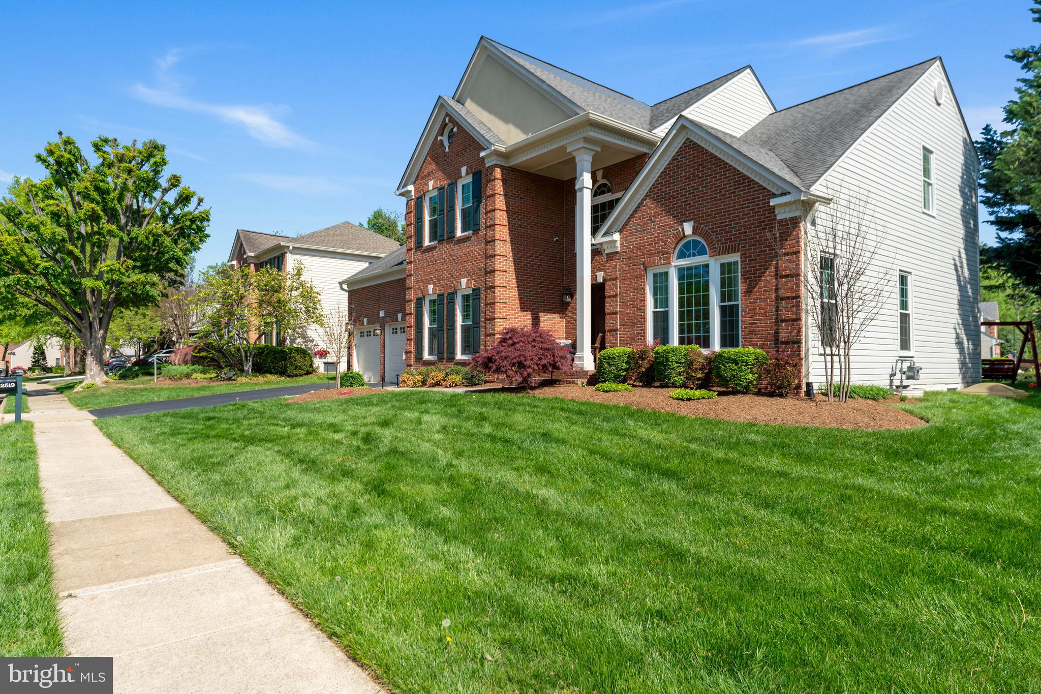 MONROE MANOR - Residential