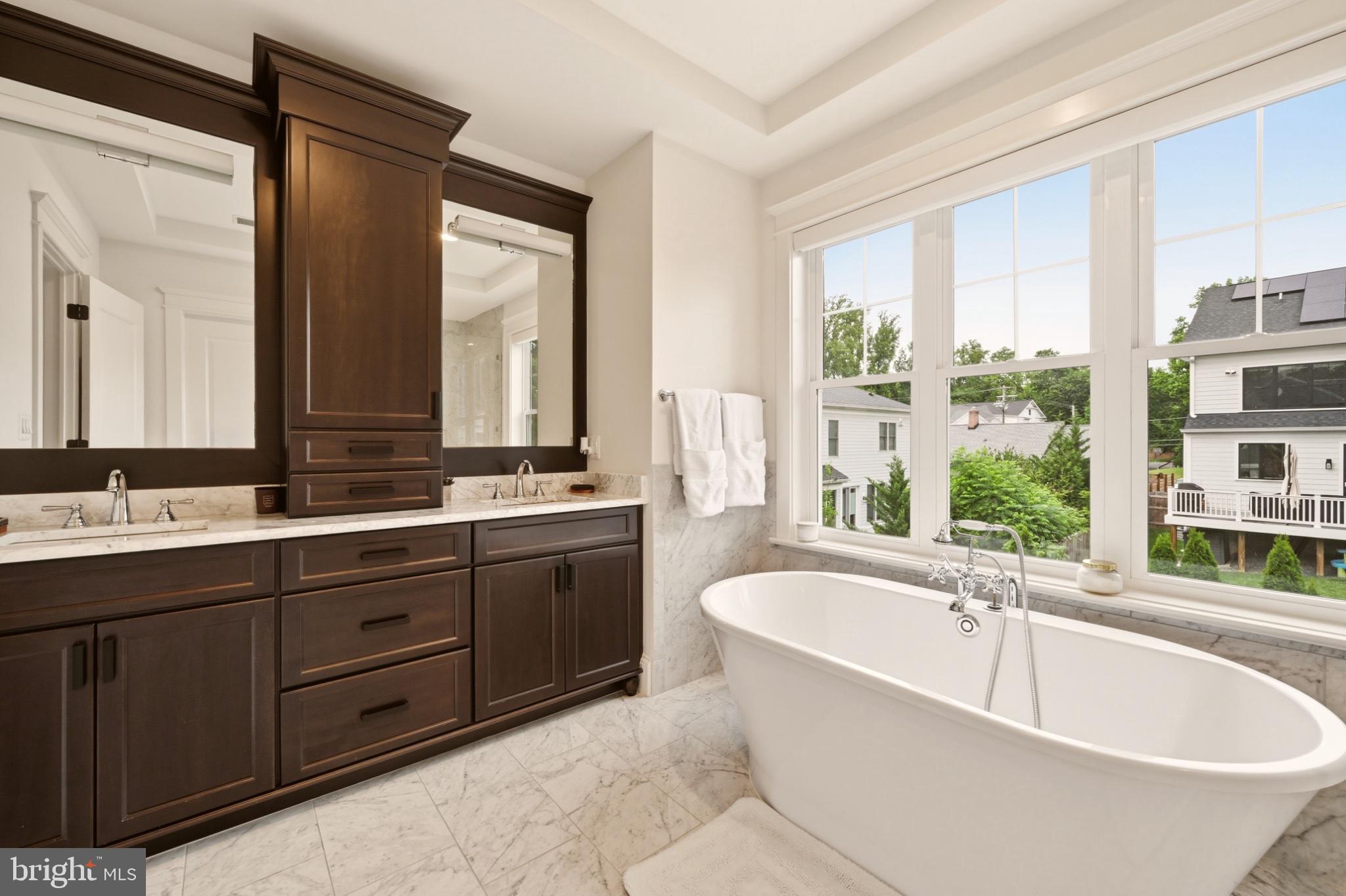 KENSINGTON ESTATES - Residential