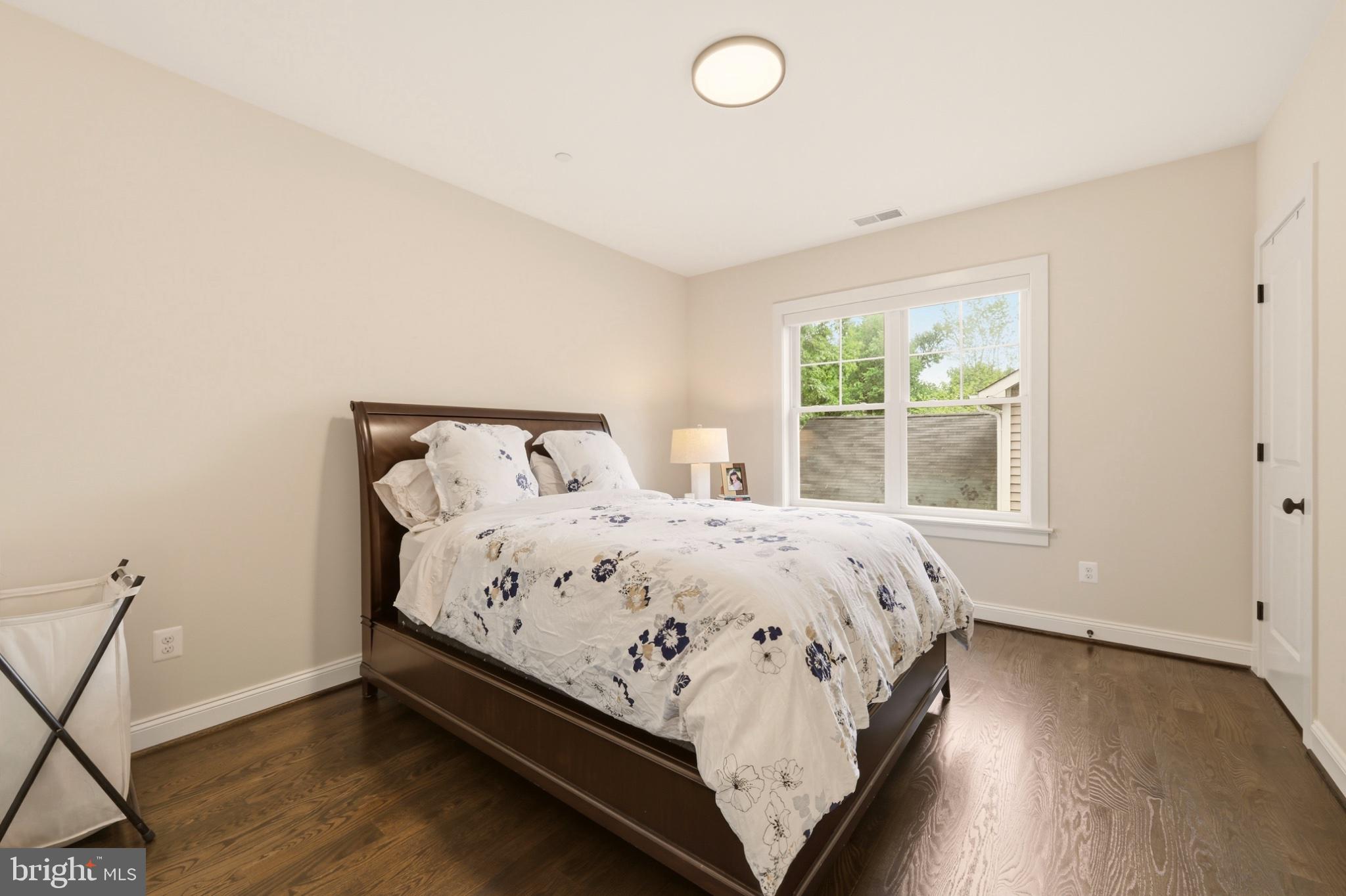 KENSINGTON ESTATES - Residential