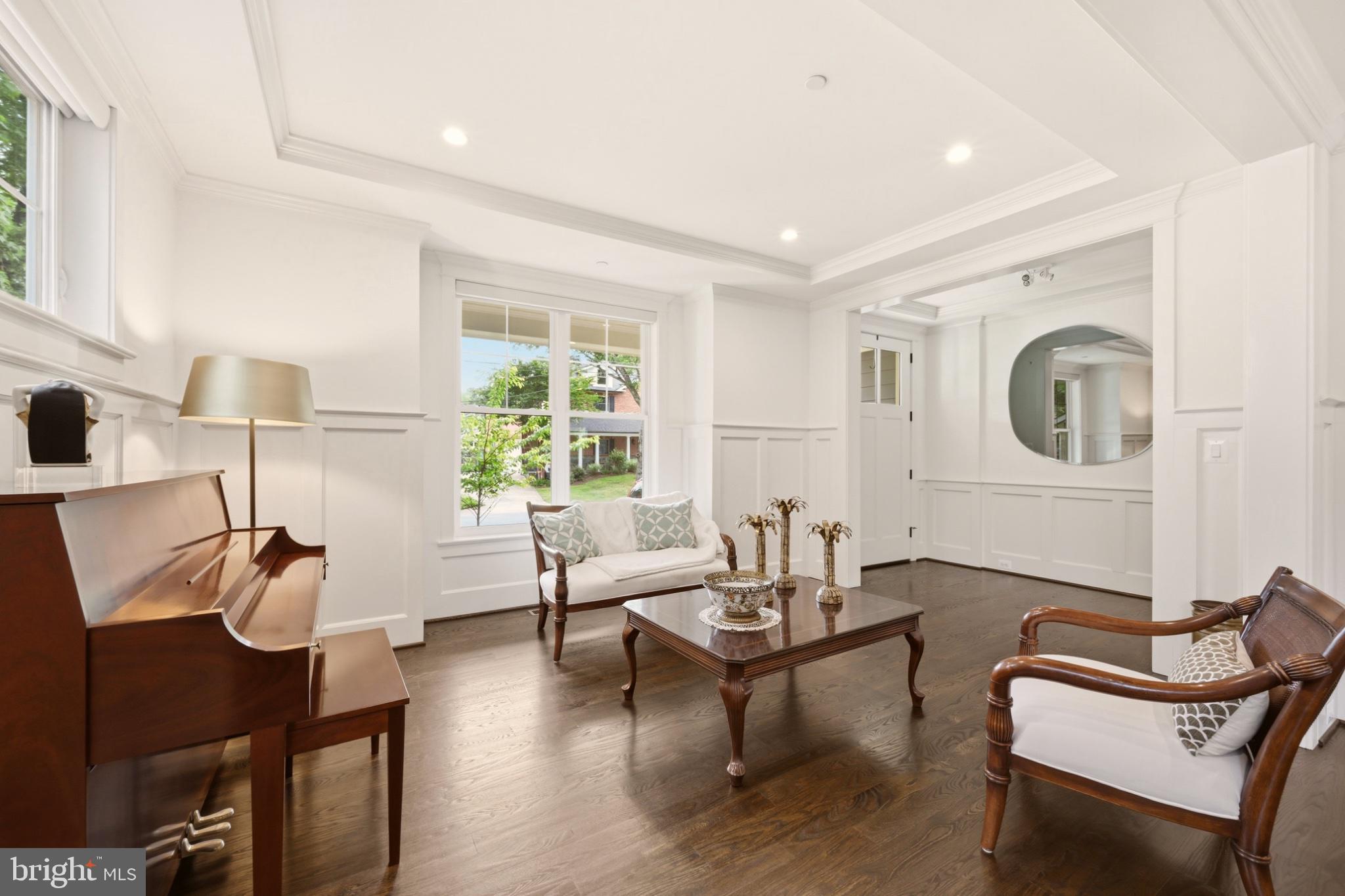 KENSINGTON ESTATES - Residential