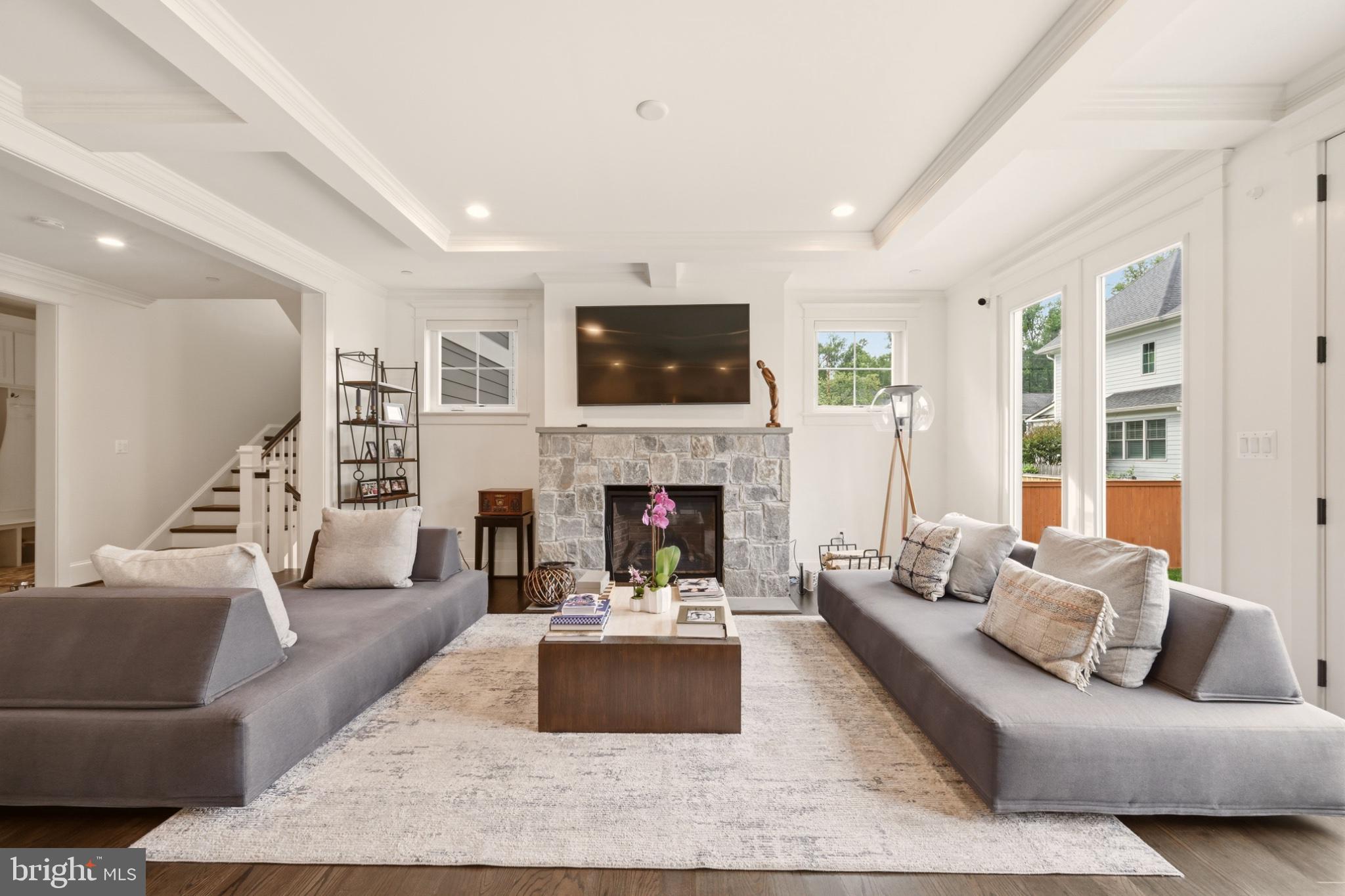 KENSINGTON ESTATES - Residential