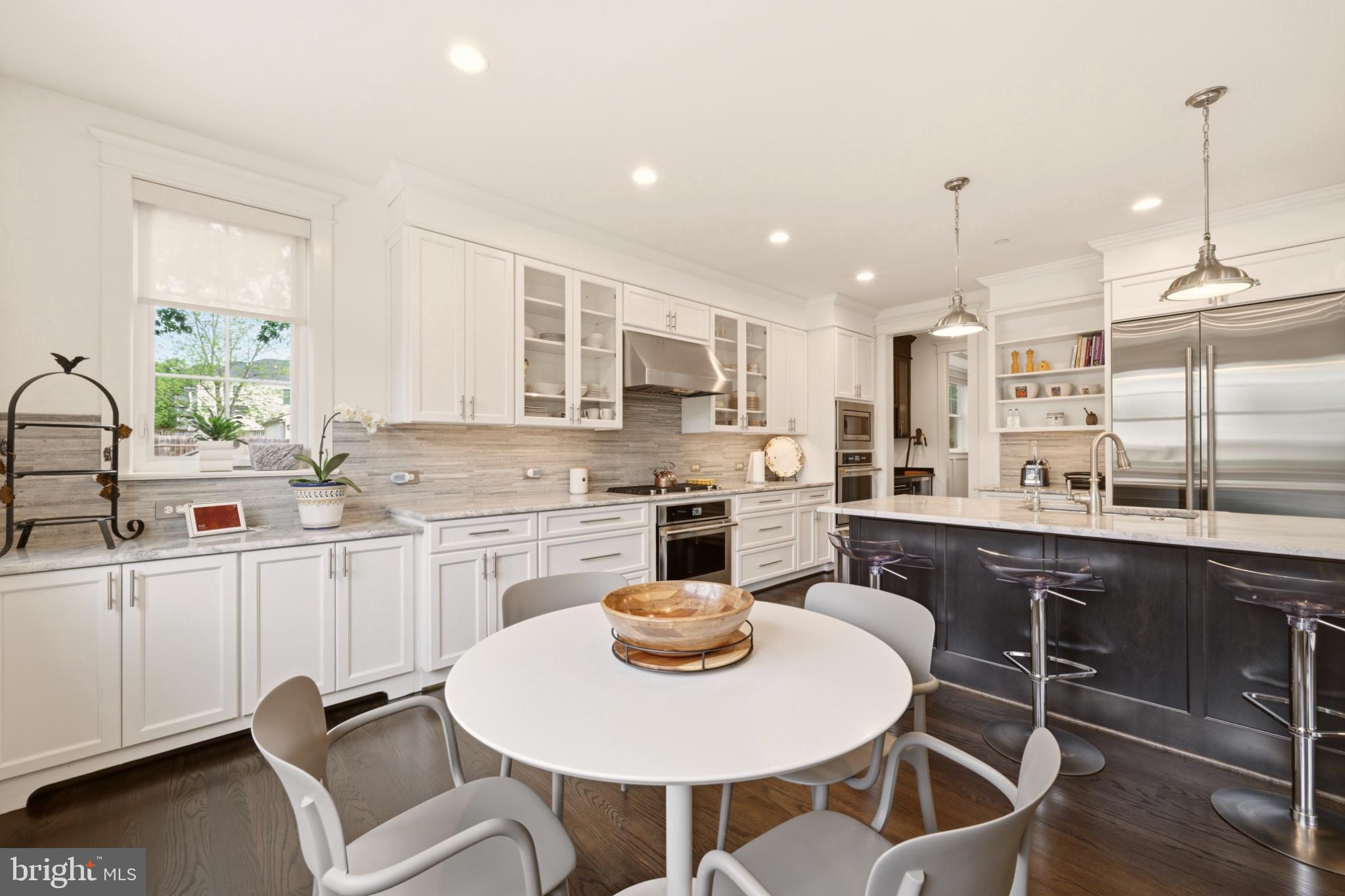 KENSINGTON ESTATES - Residential