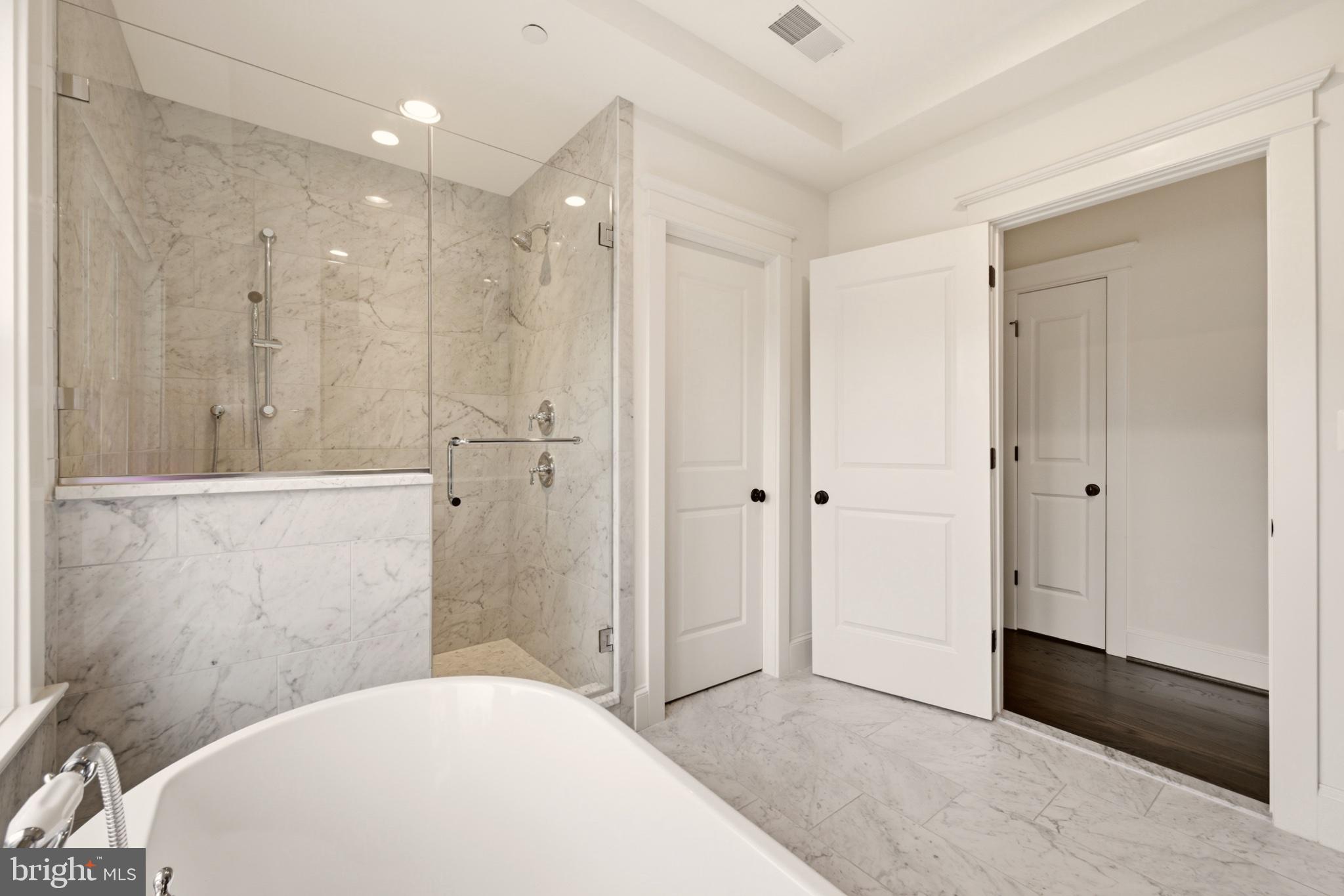 KENSINGTON ESTATES - Residential