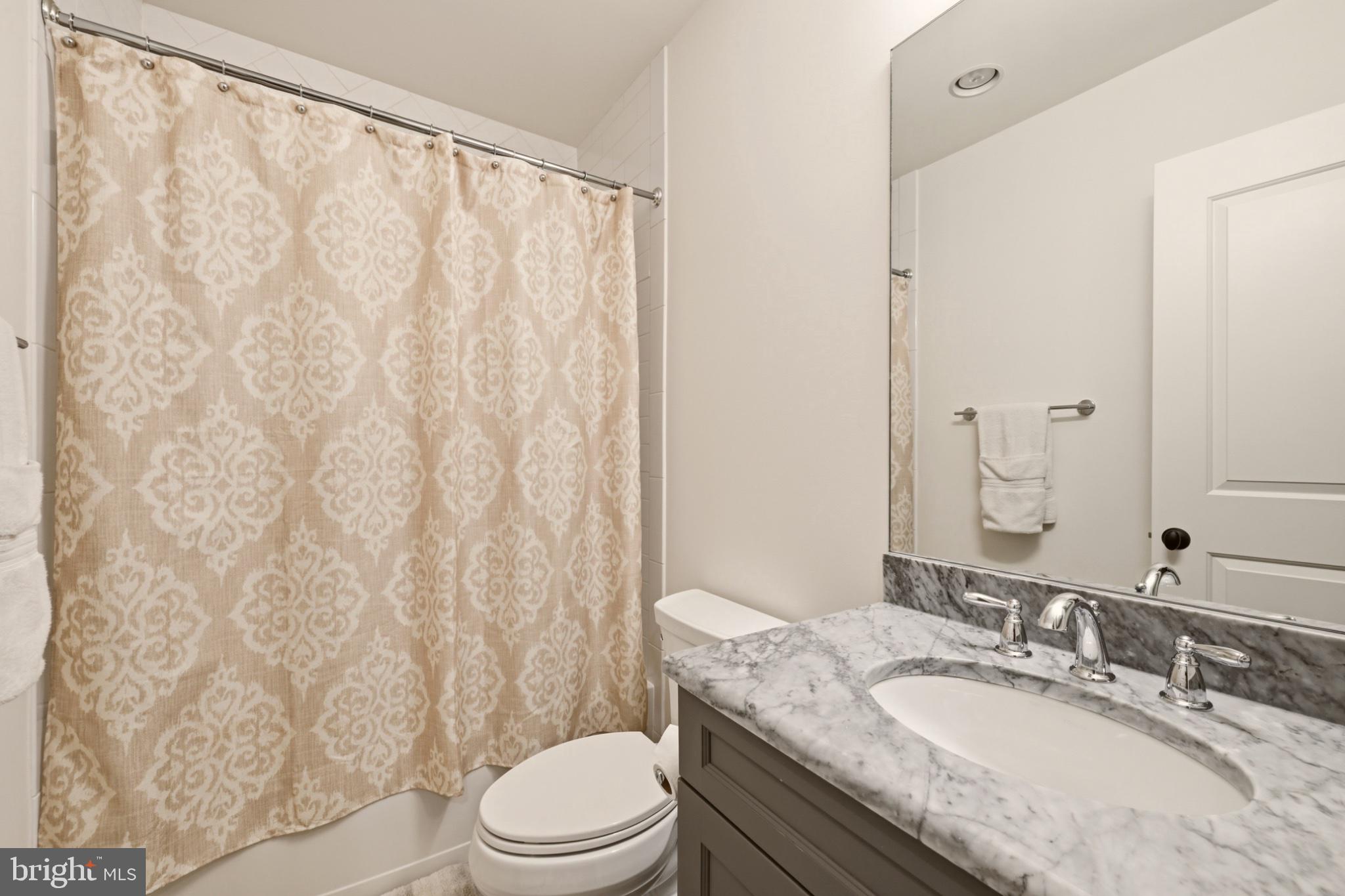 KENSINGTON ESTATES - Residential