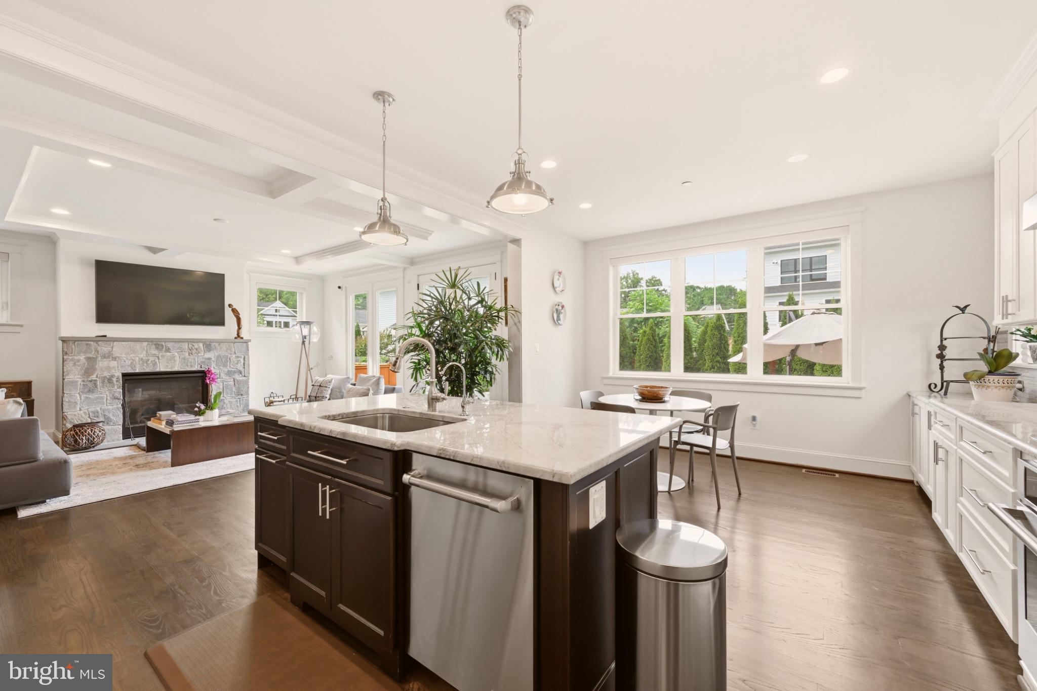 KENSINGTON ESTATES - Residential